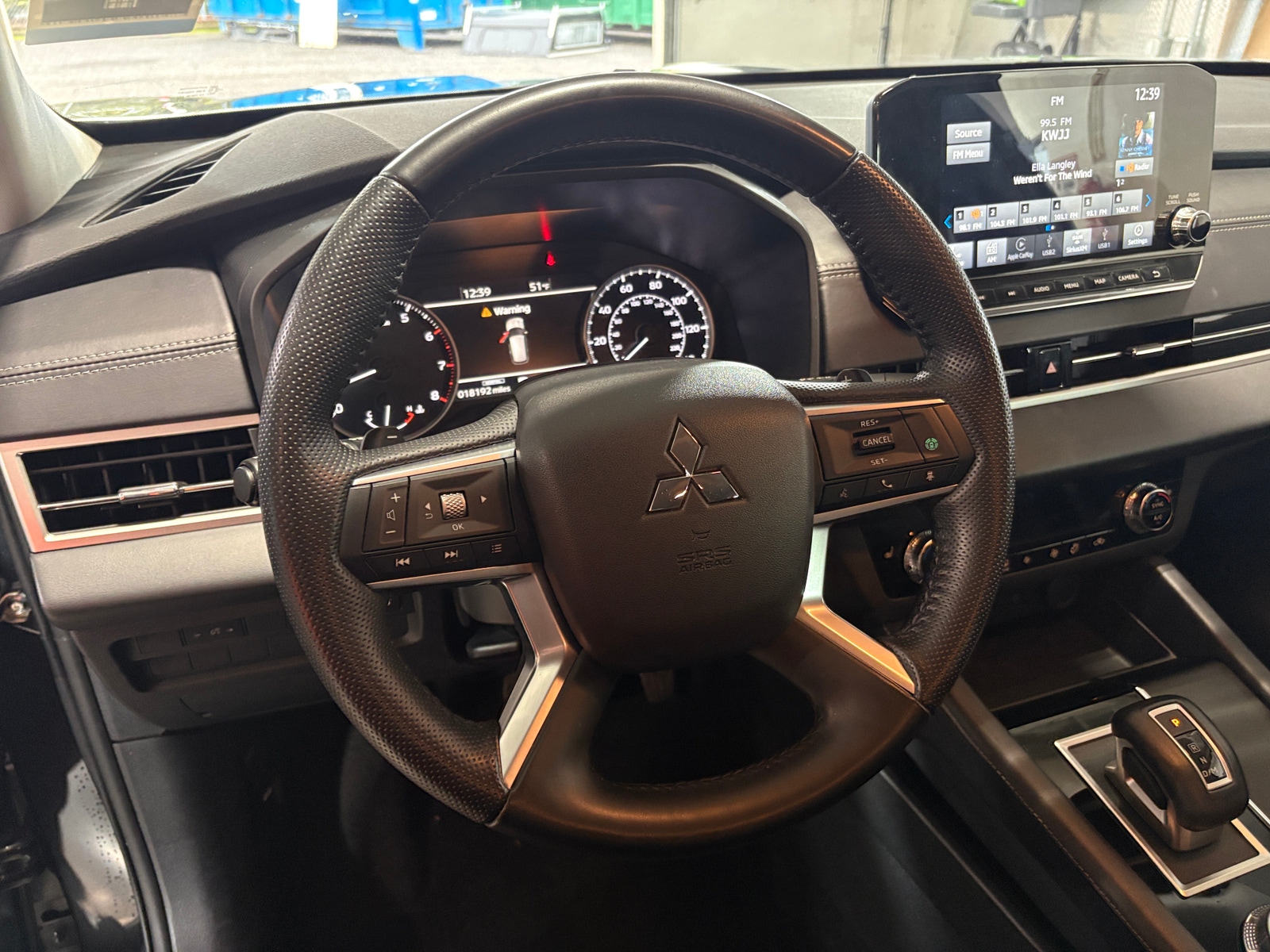 Thumbnail: 2024 Mitsubishi Outlander - 4