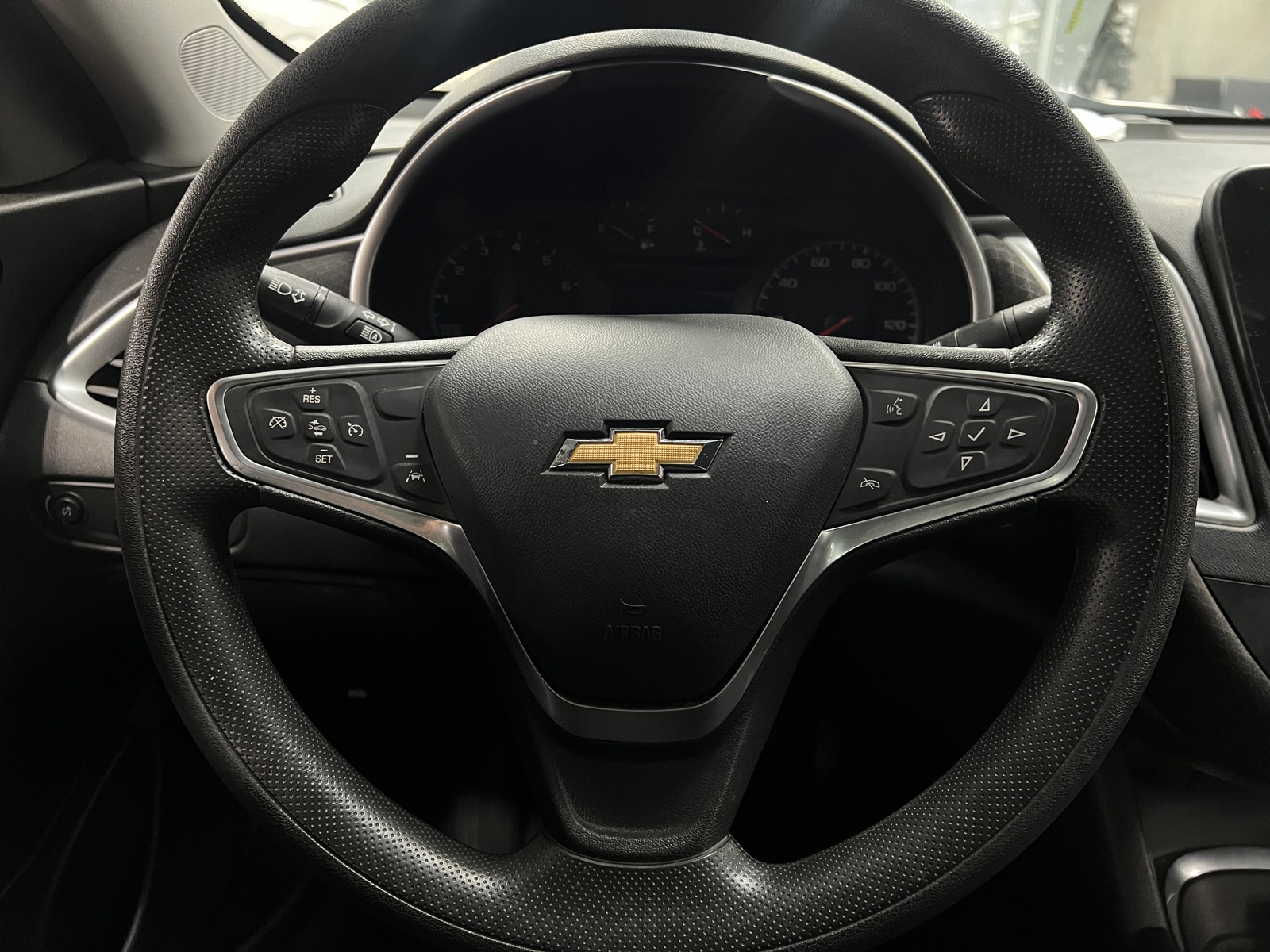 Thumbnail: 2023 Chevrolet Malibu - 5