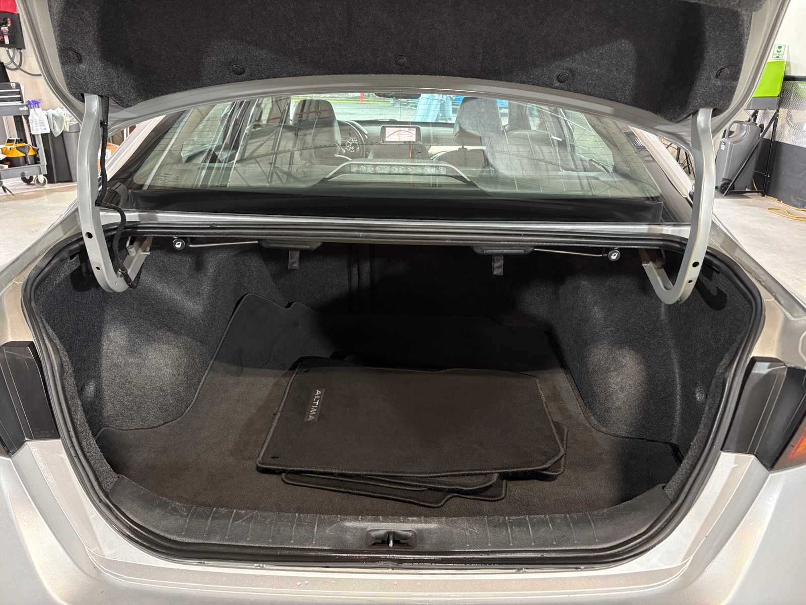 Thumbnail: 2020 Nissan Altima - 6