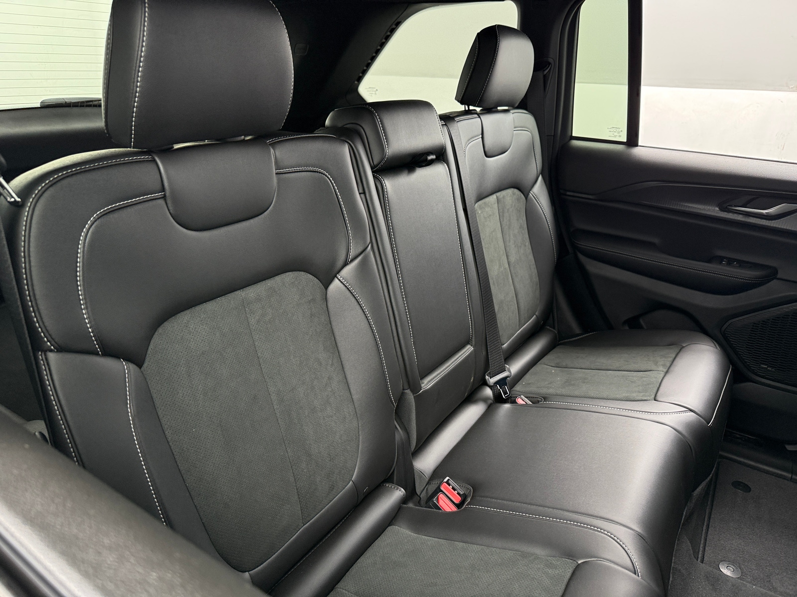 Thumbnail: 2025 Jeep Grand Cherokee - 5