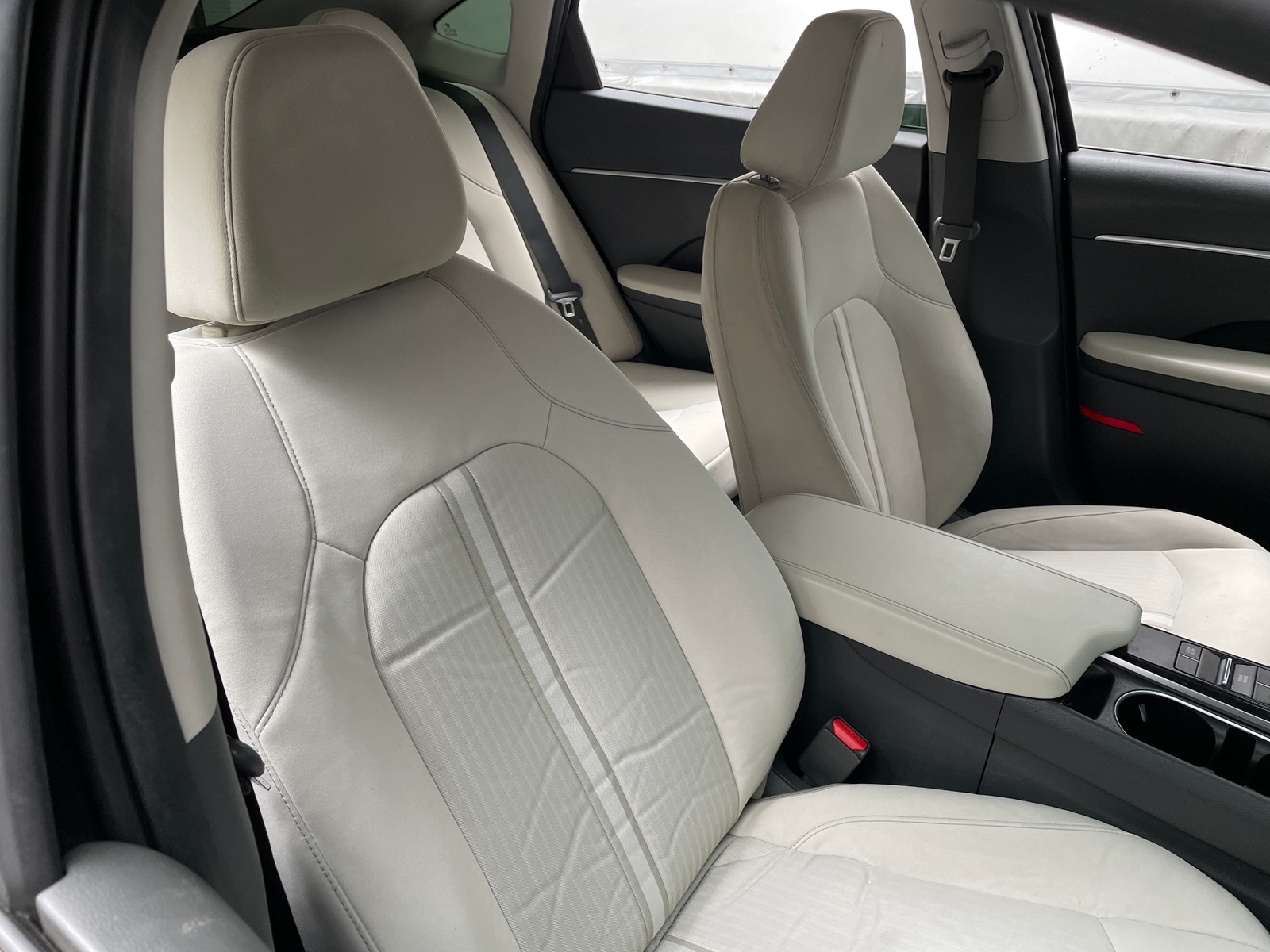 Thumbnail: 2023 Hyundai Sonata - 2