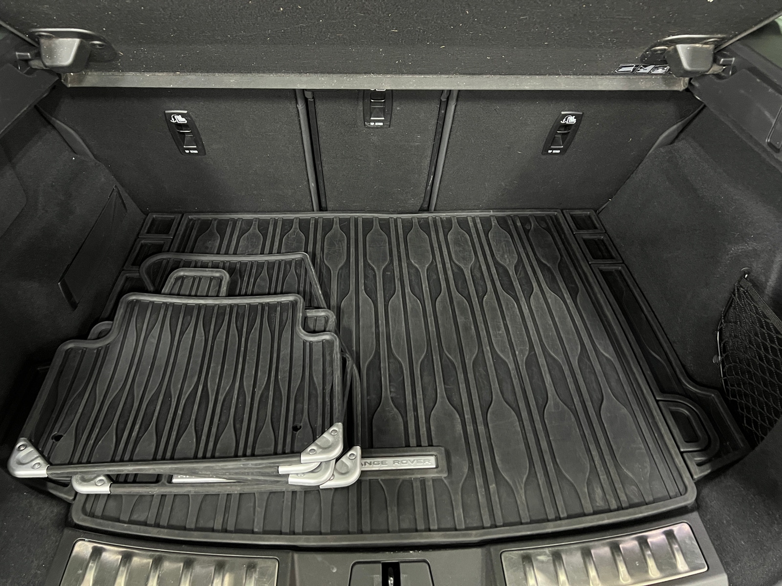 Thumbnail: 2022 Land Rover Range Rover Evoque - 6