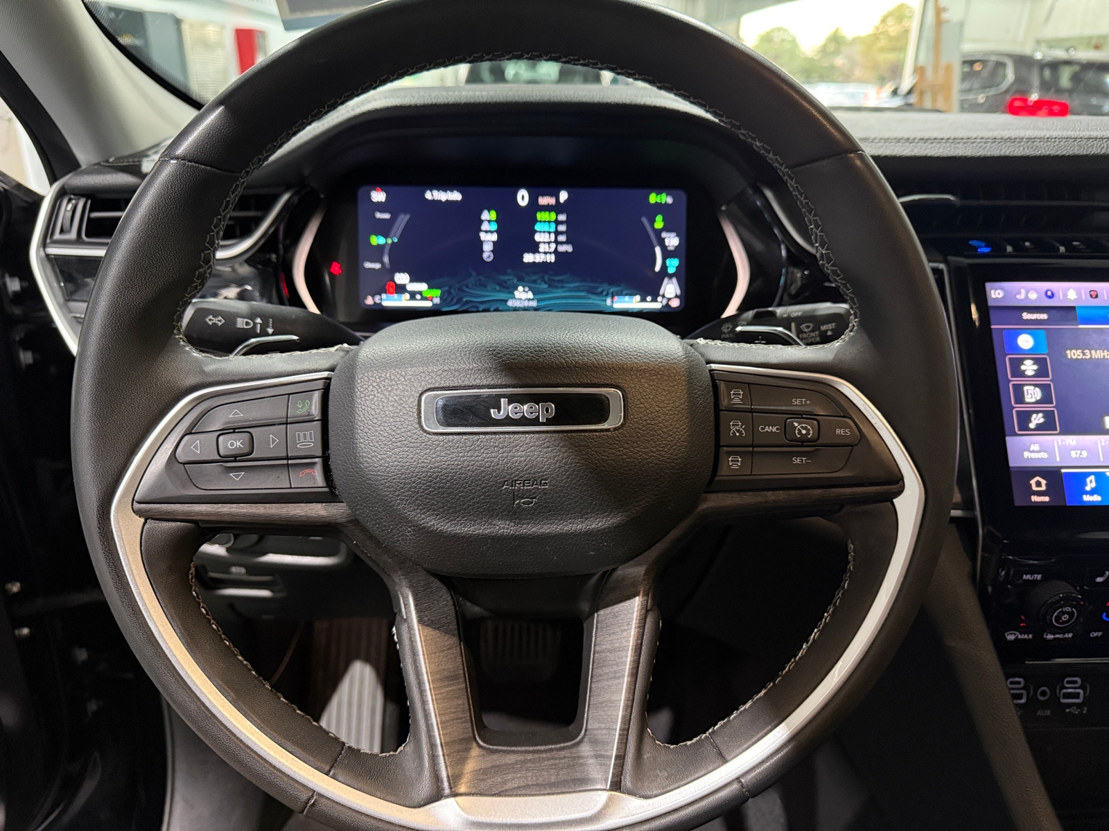 Thumbnail: 2023 Jeep Grand Cherokee - 4