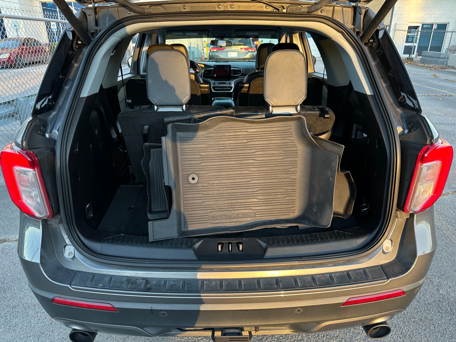 Thumbnail: 2021 Ford Explorer - 6