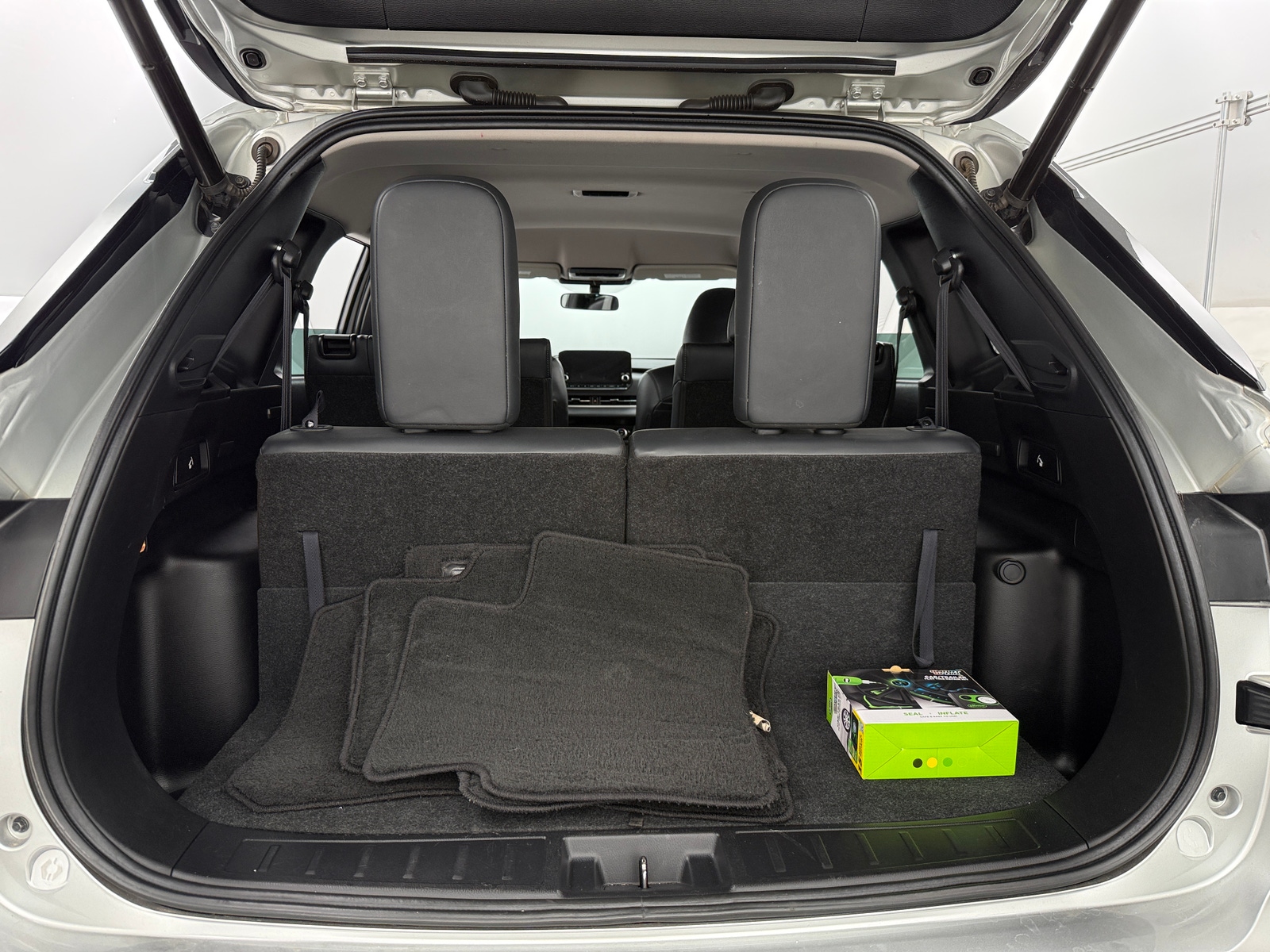 Thumbnail: 2023 Mitsubishi Outlander - 6