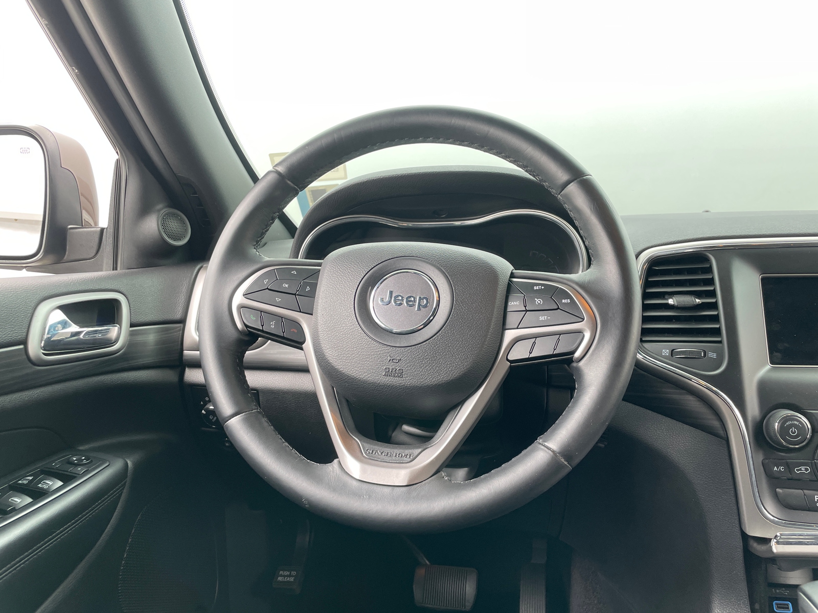 Thumbnail: 2019 Jeep Grand Cherokee - 5