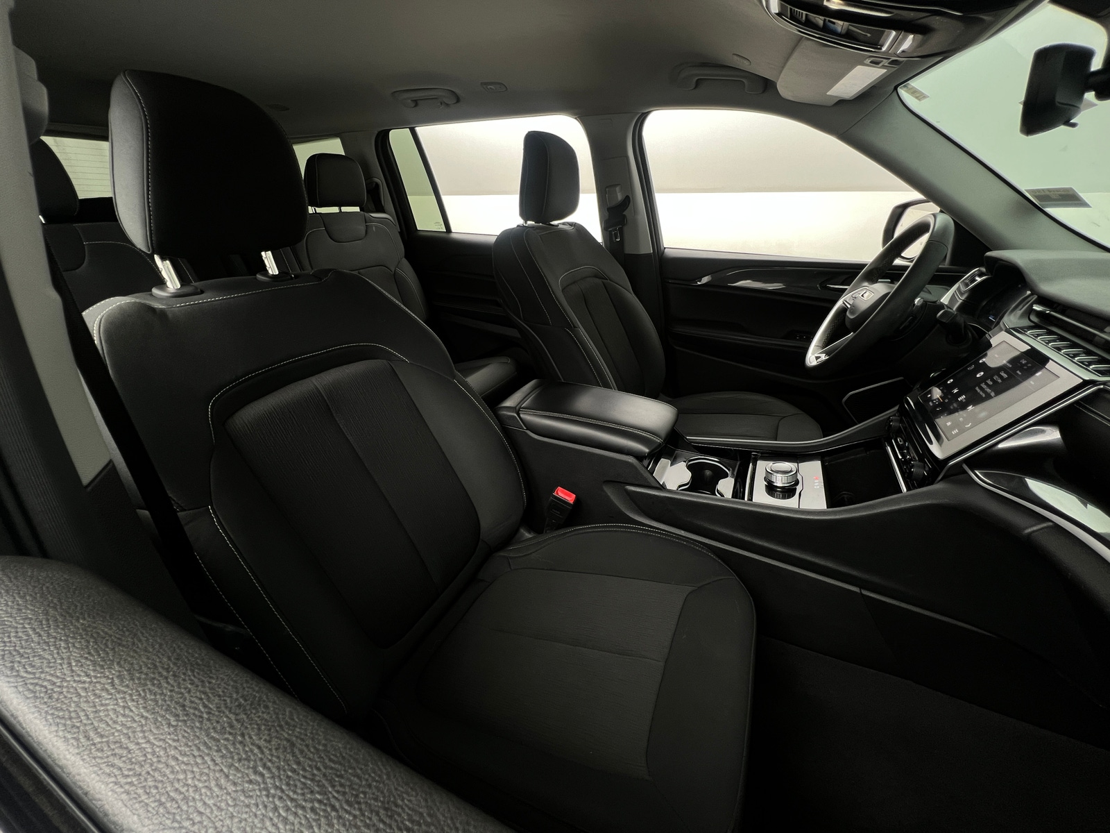 Thumbnail: 2022 Jeep Grand Cherokee L - 2