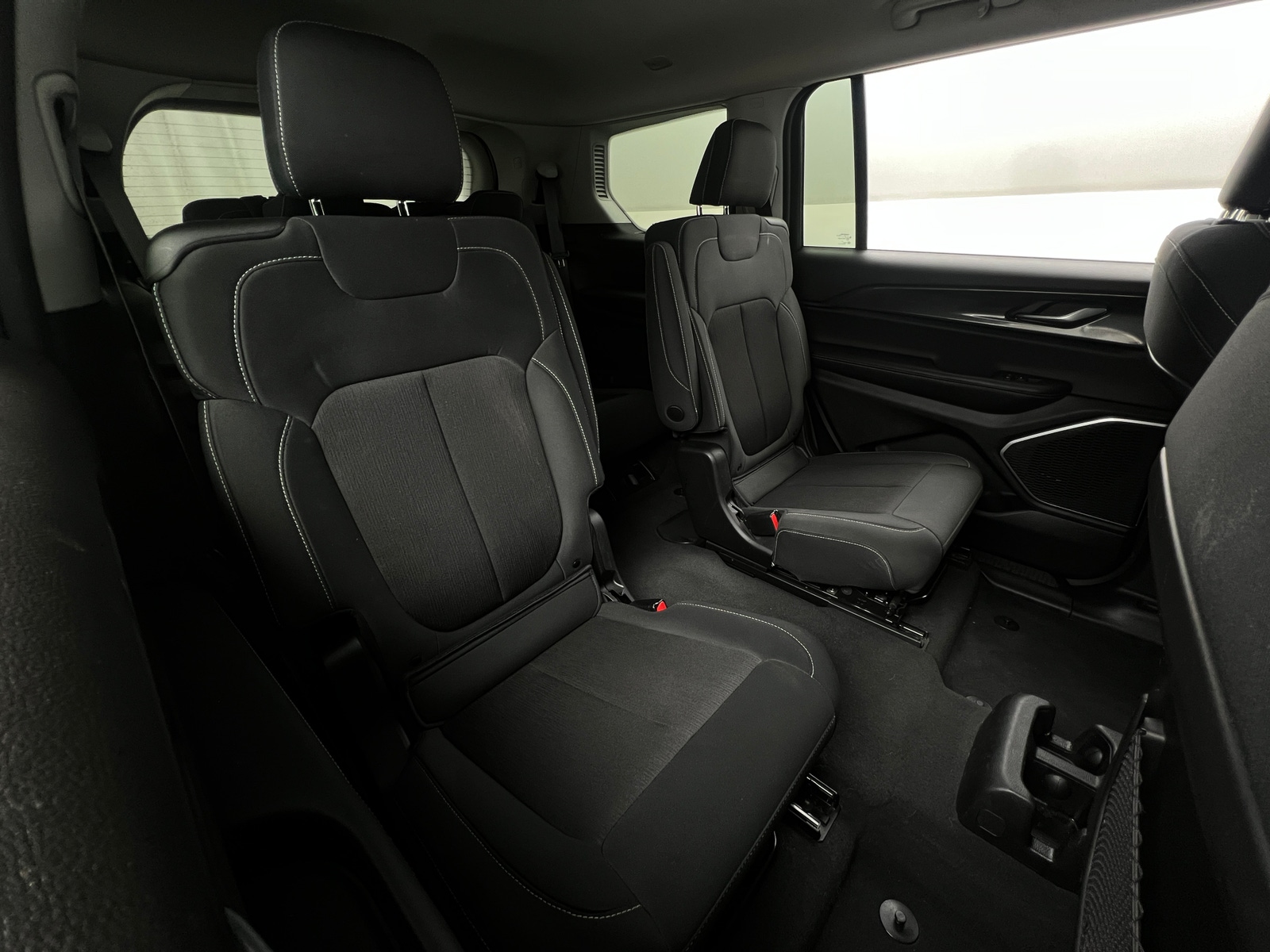 Thumbnail: 2022 Jeep Grand Cherokee L - 6