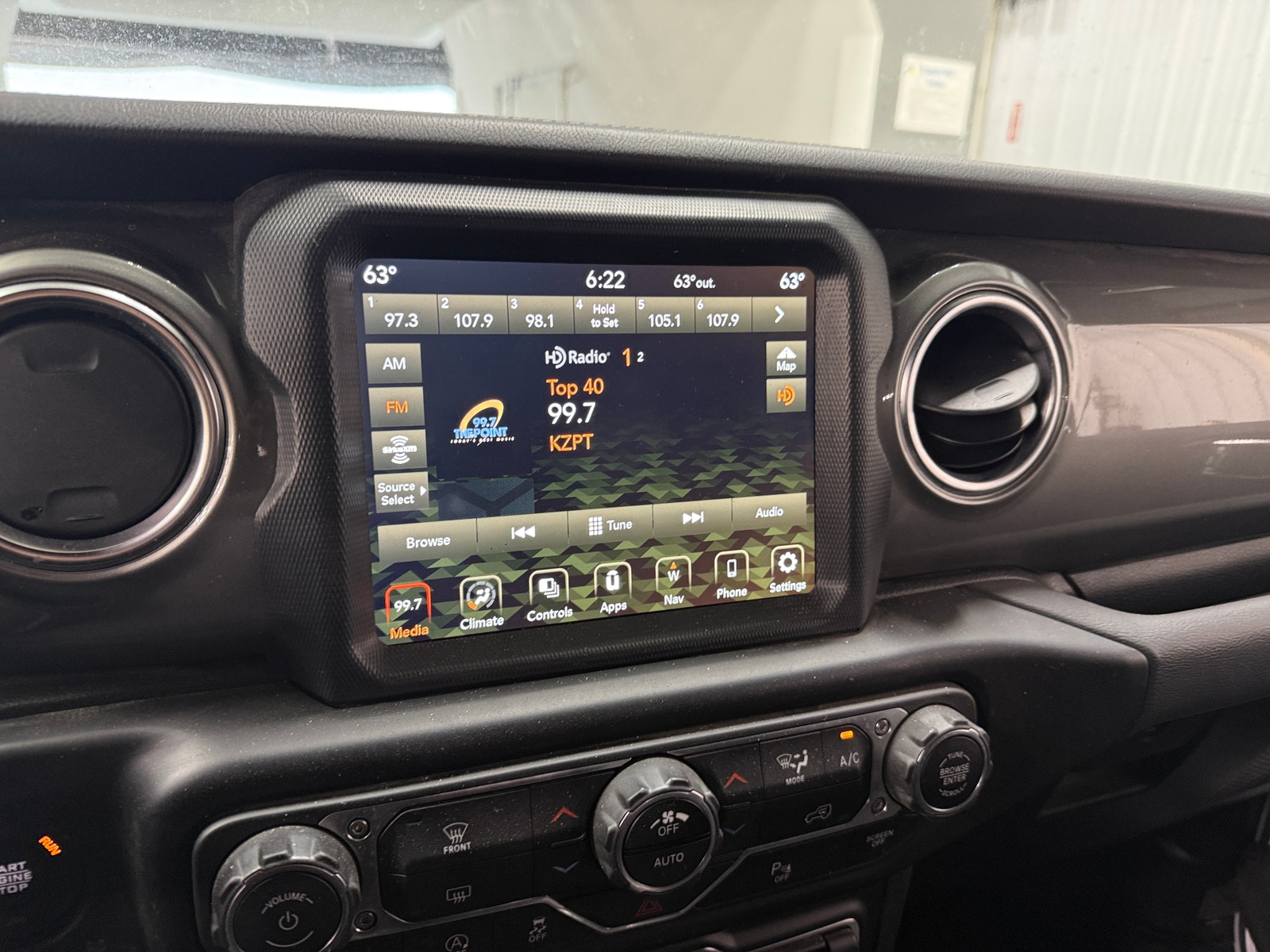 Thumbnail: 2022 Jeep Wrangler - 4