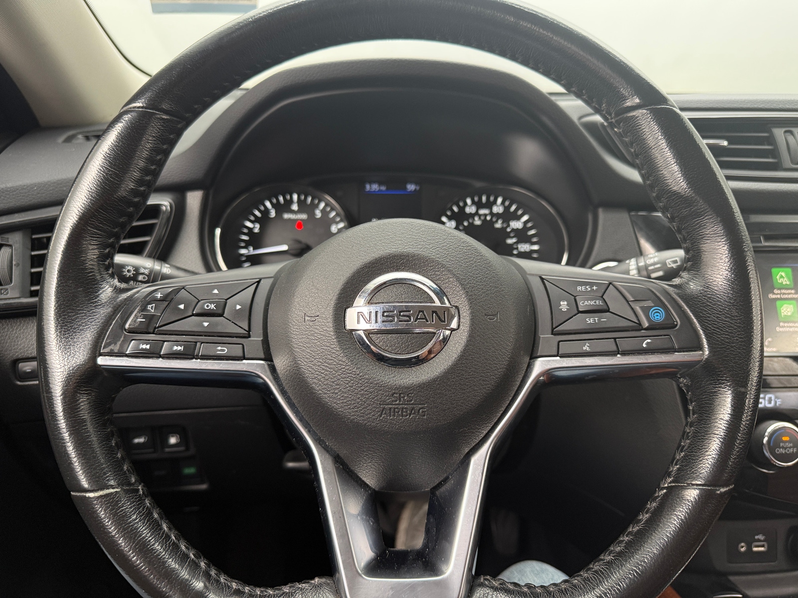 Thumbnail: 2018 Nissan Rogue - 4