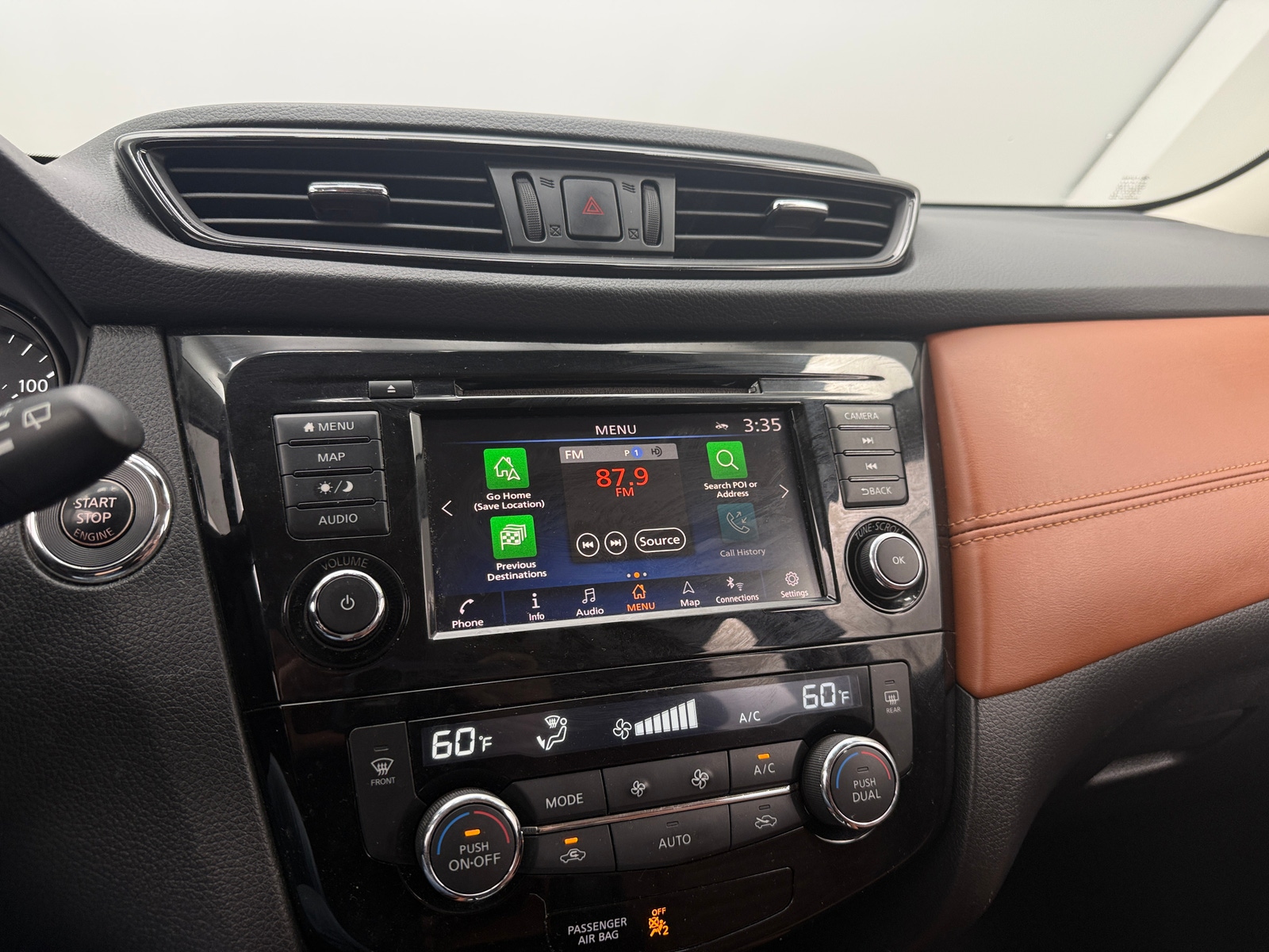 Thumbnail: 2018 Nissan Rogue - 3