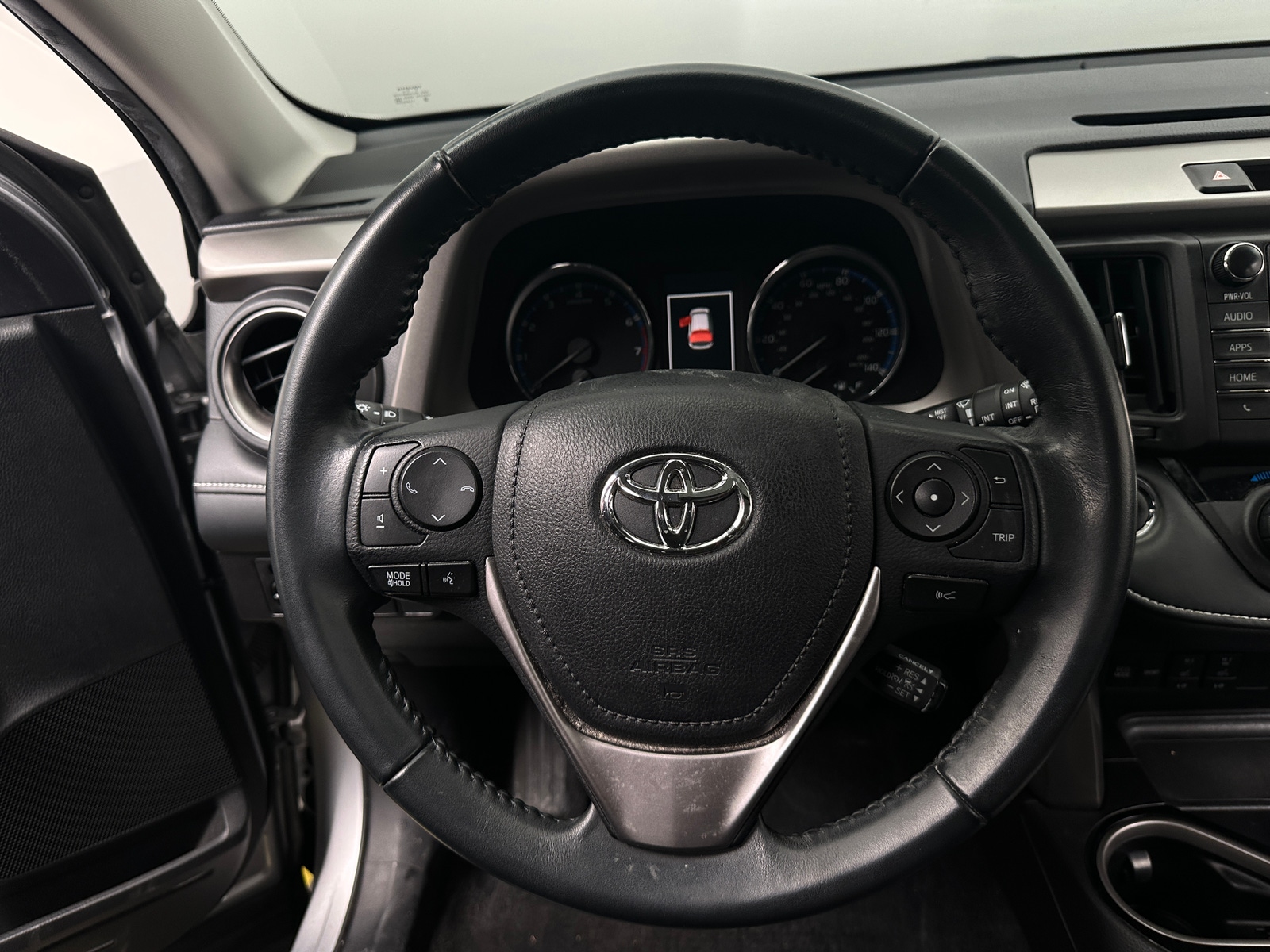 Thumbnail: 2017 Toyota RAV4 - 4