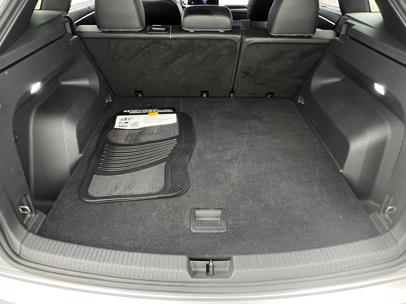 Thumbnail: 2025 Volkswagen Atlas - 6