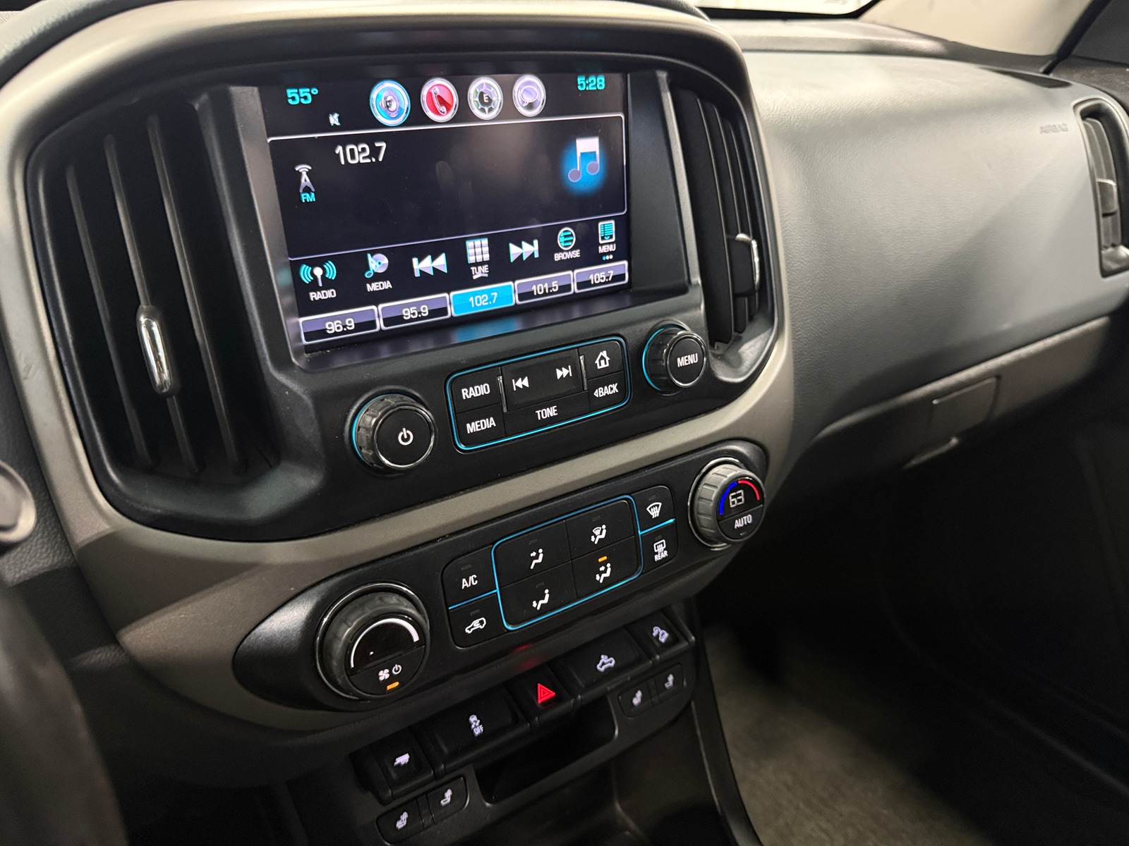 Thumbnail: 2016 Chevrolet Colorado - 4