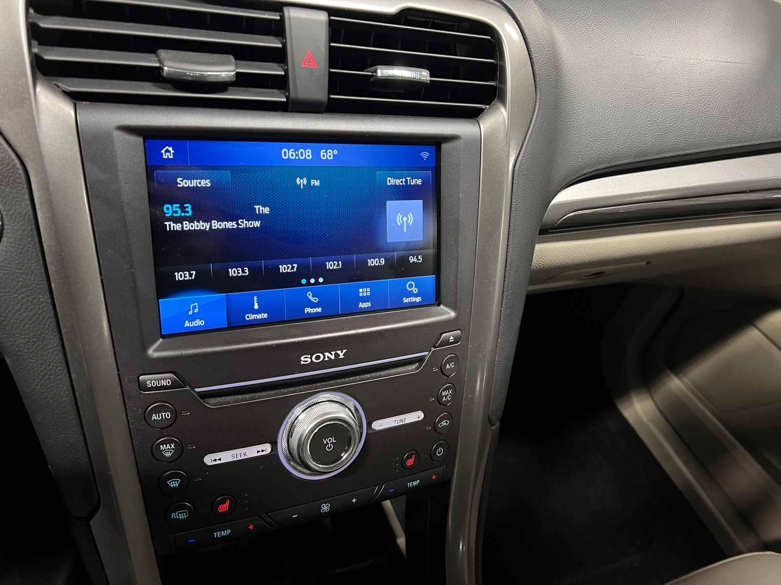 Thumbnail: 2017 Ford Fusion - 4