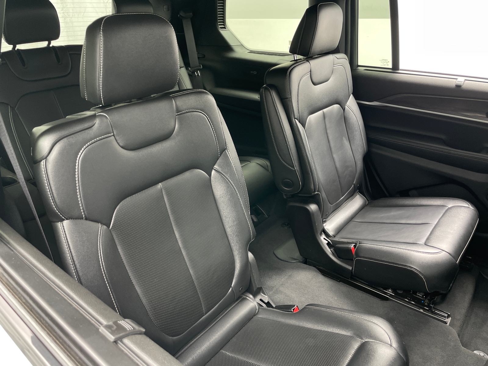 Thumbnail: 2024 Jeep Grand Cherokee L - 5