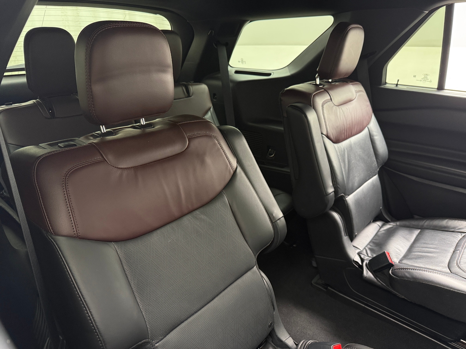 Thumbnail: 2022 Ford Explorer - 5