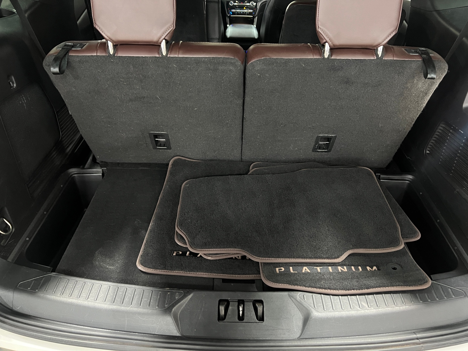 Thumbnail: 2022 Ford Explorer - 6