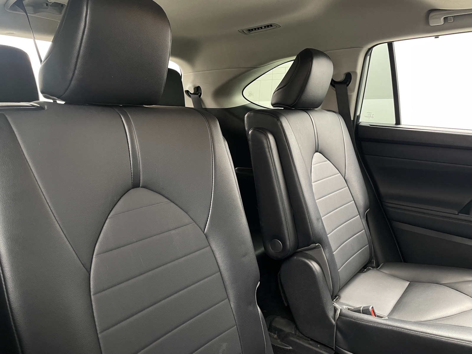 Thumbnail: 2021 Toyota Highlander - 5