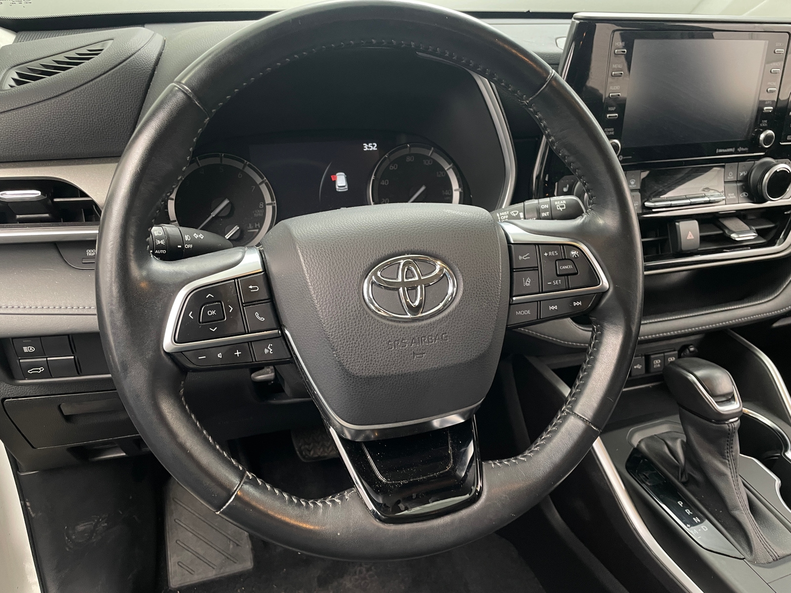 Thumbnail: 2021 Toyota Highlander - 4