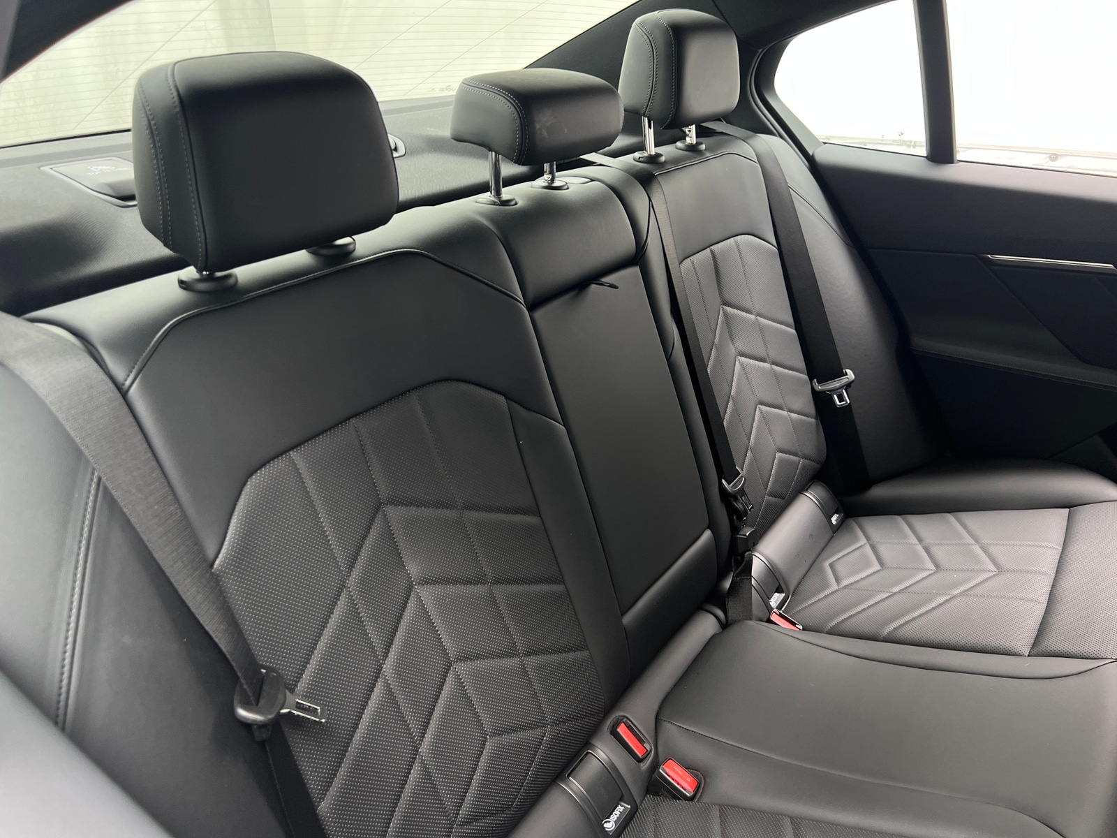 Thumbnail: 2025 BMW 5 Series - 5