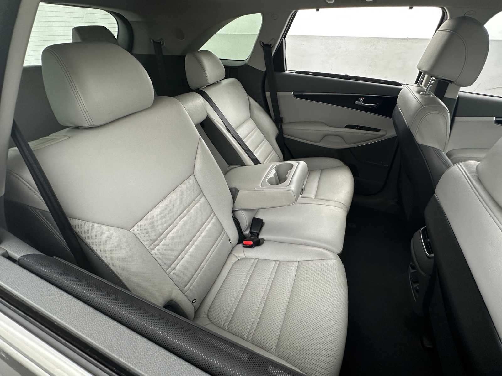 Thumbnail: 2017 Kia Sorento - 5