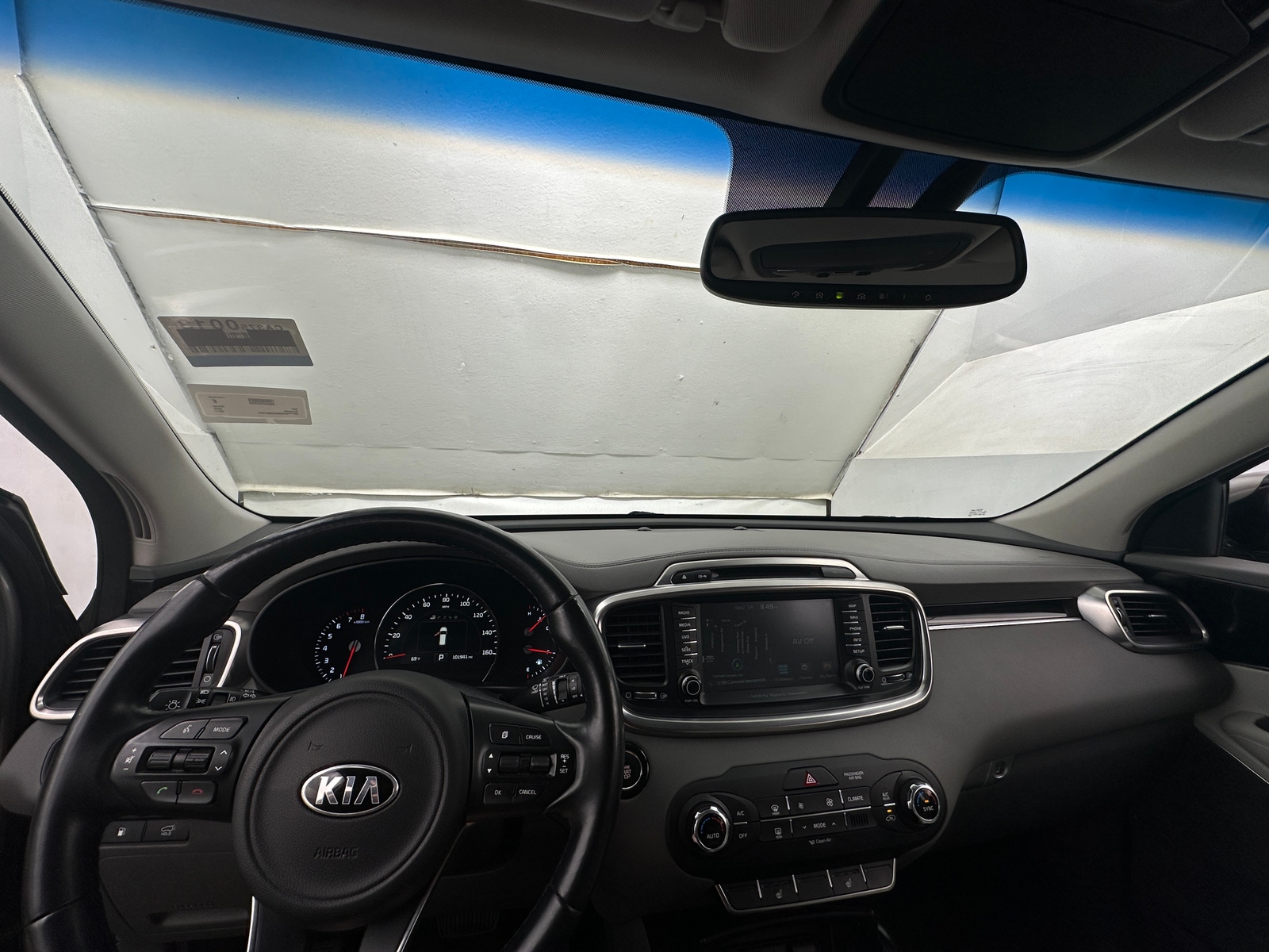 Thumbnail: 2017 Kia Sorento - 2