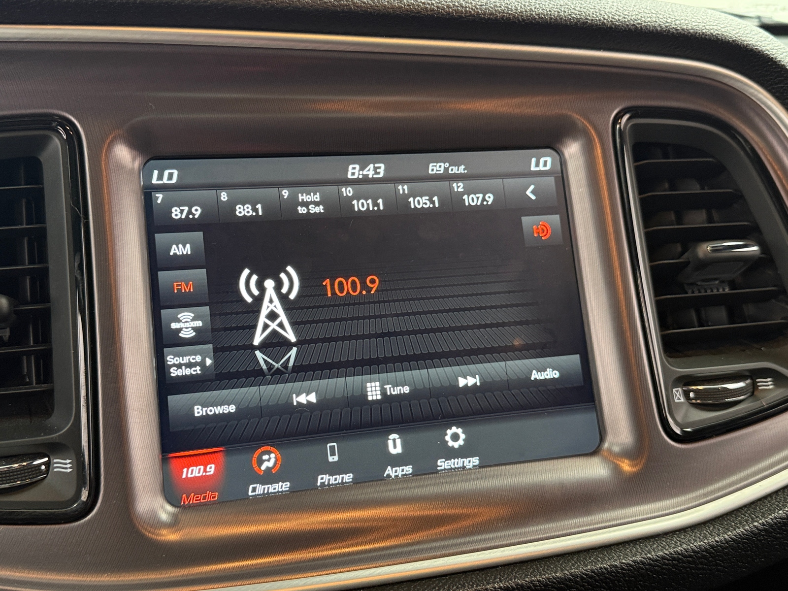 Thumbnail: 2019 Dodge Challenger - 3