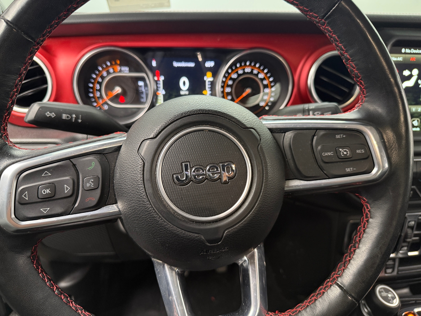 Thumbnail: 2023 Jeep Gladiator - 4