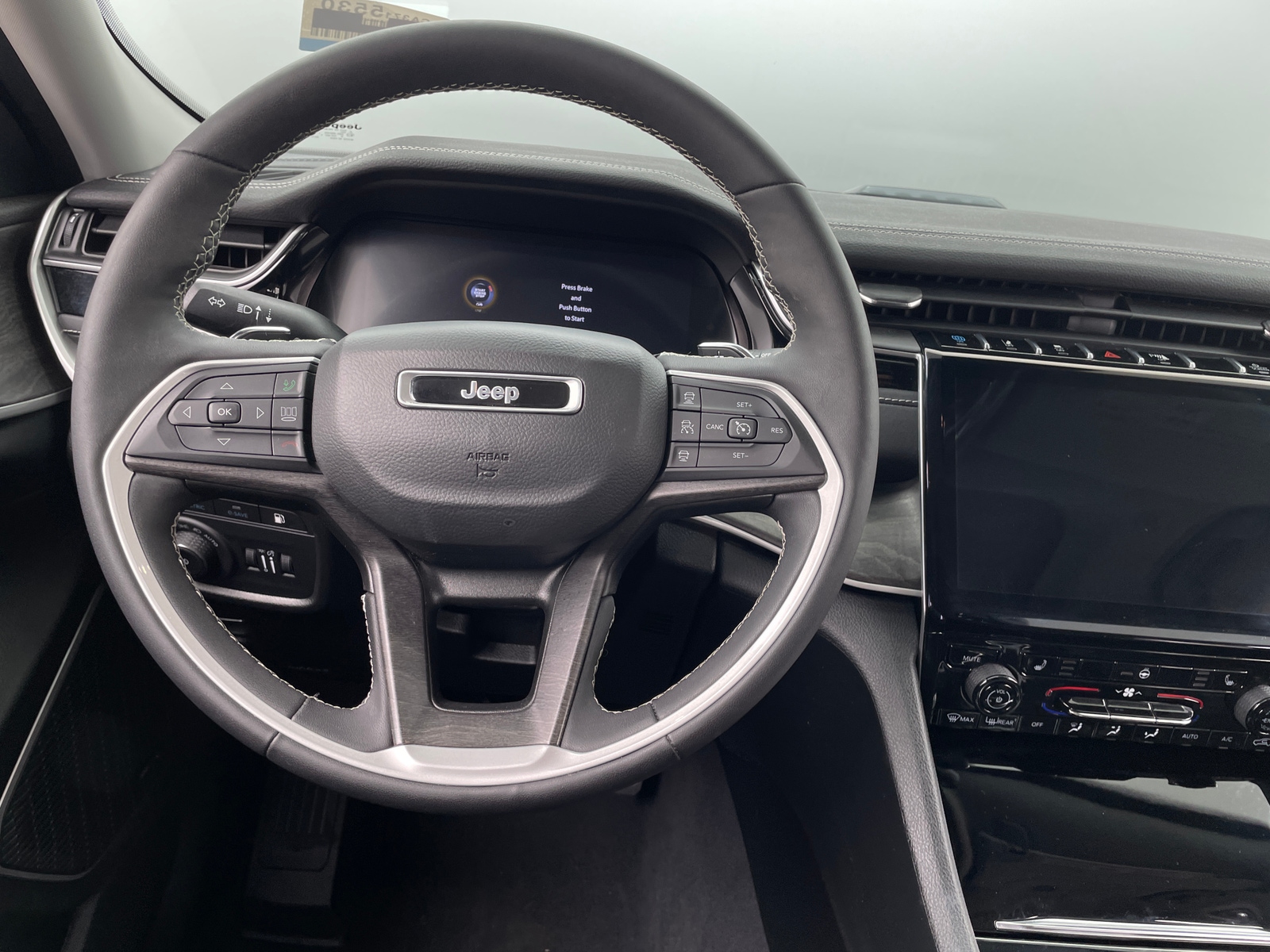 Thumbnail: 2023 Jeep Grand Cherokee - 4