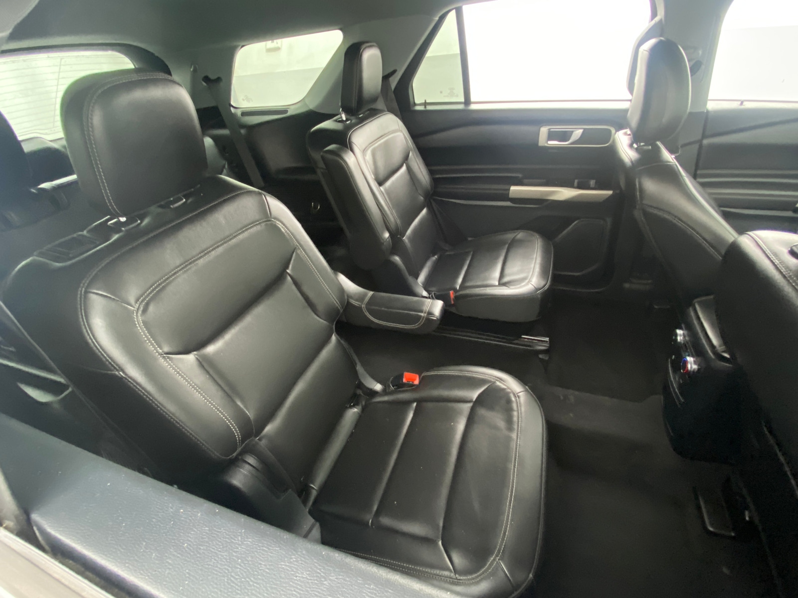 Thumbnail: 2022 Ford Explorer - 5