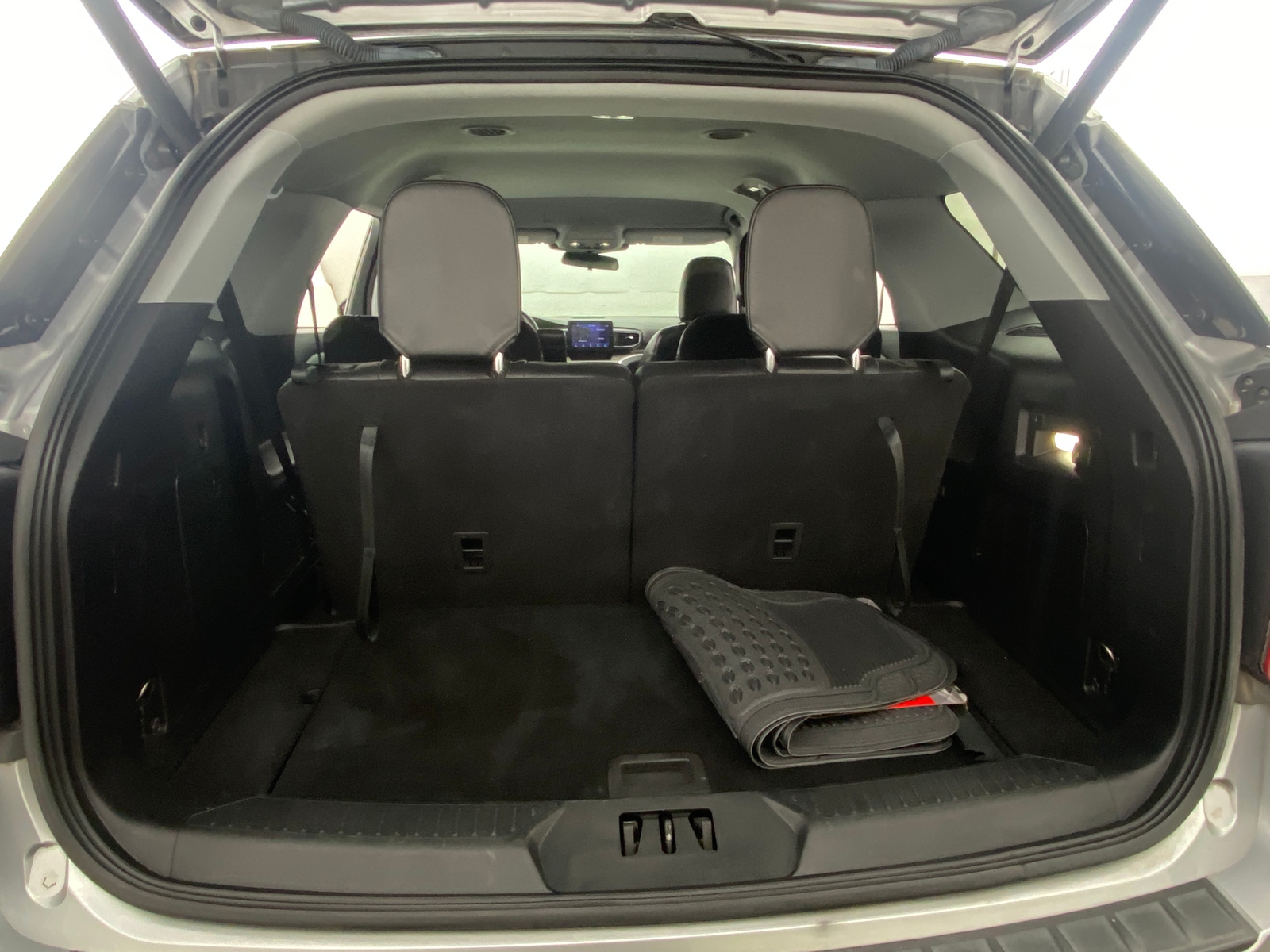 Thumbnail: 2022 Ford Explorer - 6