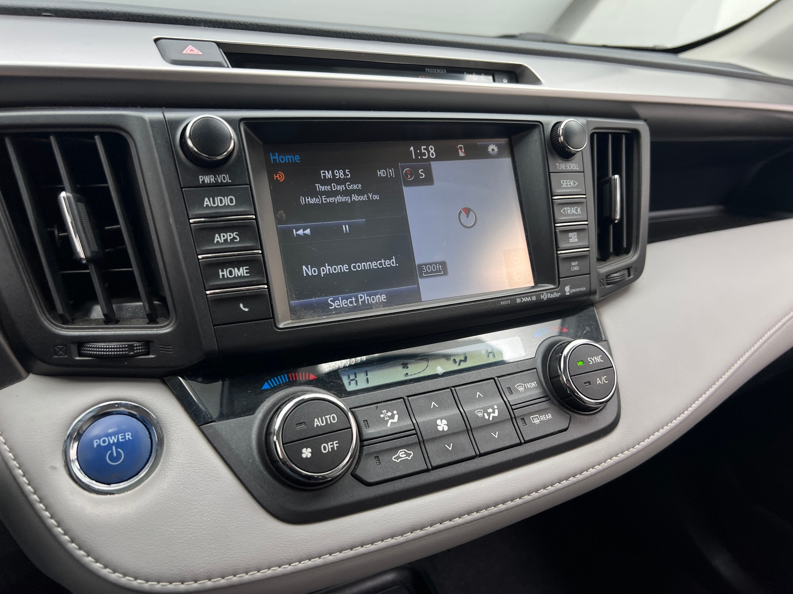 Thumbnail: 2017 Toyota RAV4 - 3