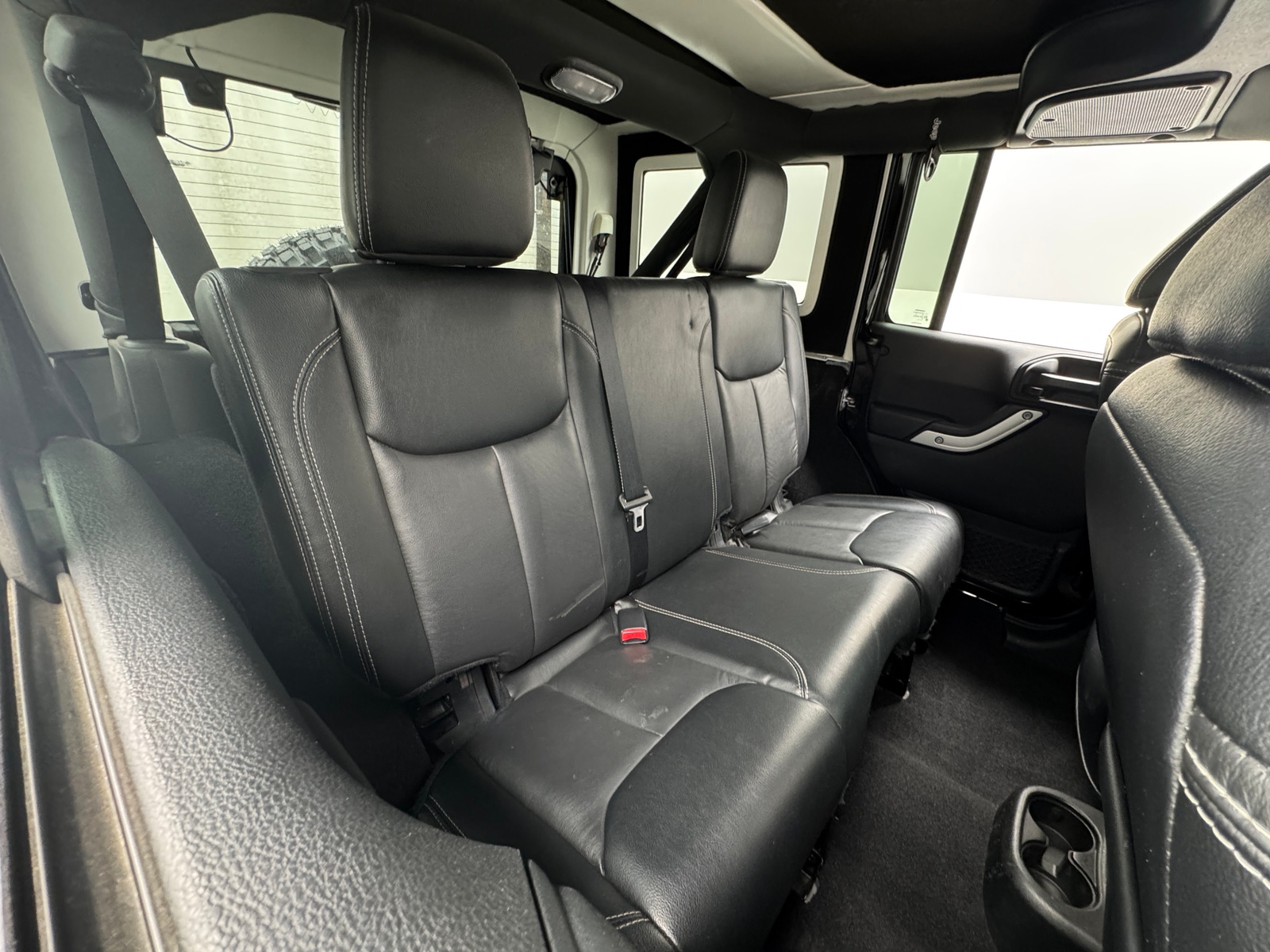 Thumbnail: 2017 Jeep Wrangler - 6