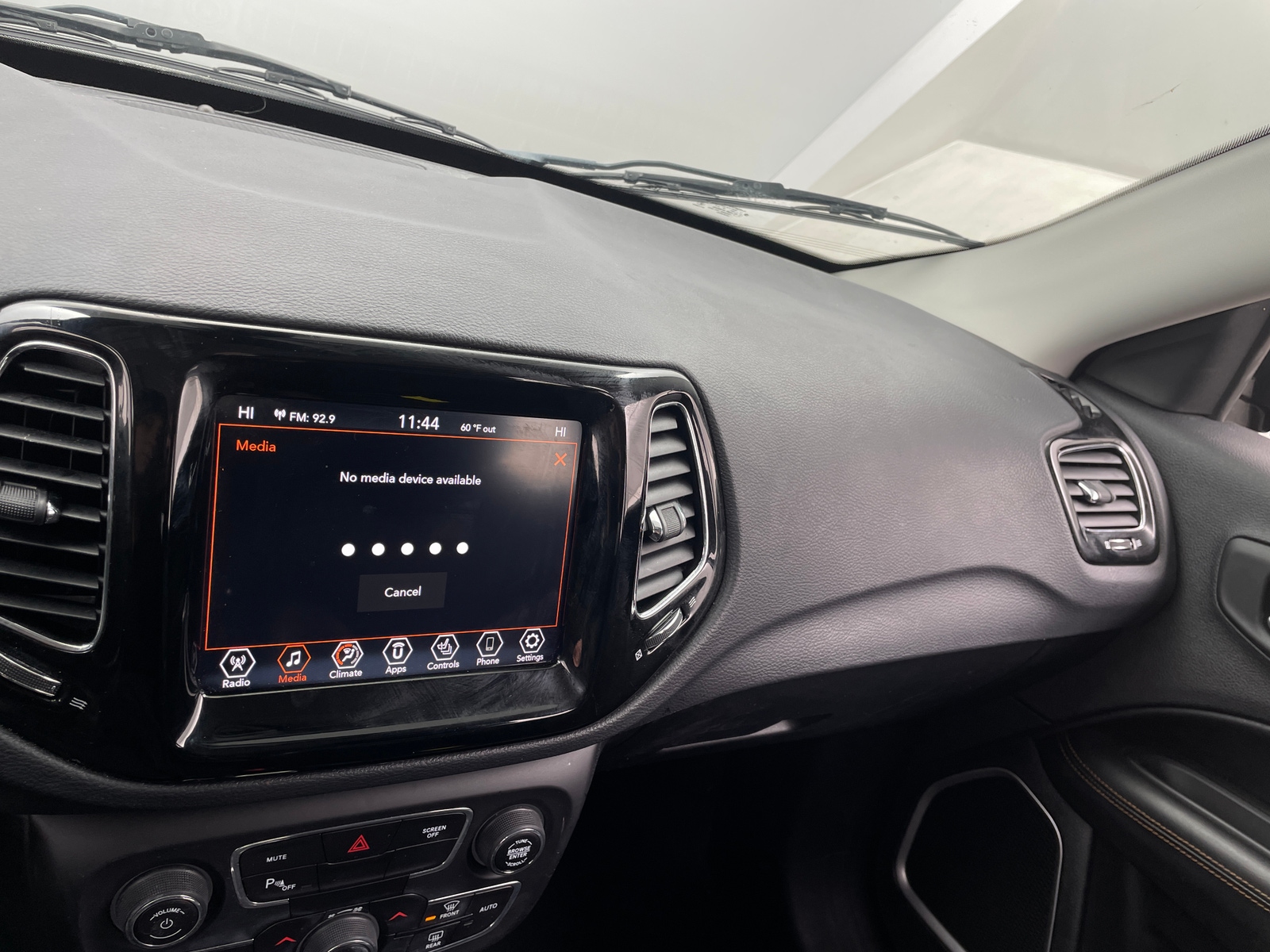 Thumbnail: 2019 Jeep Compass - 3