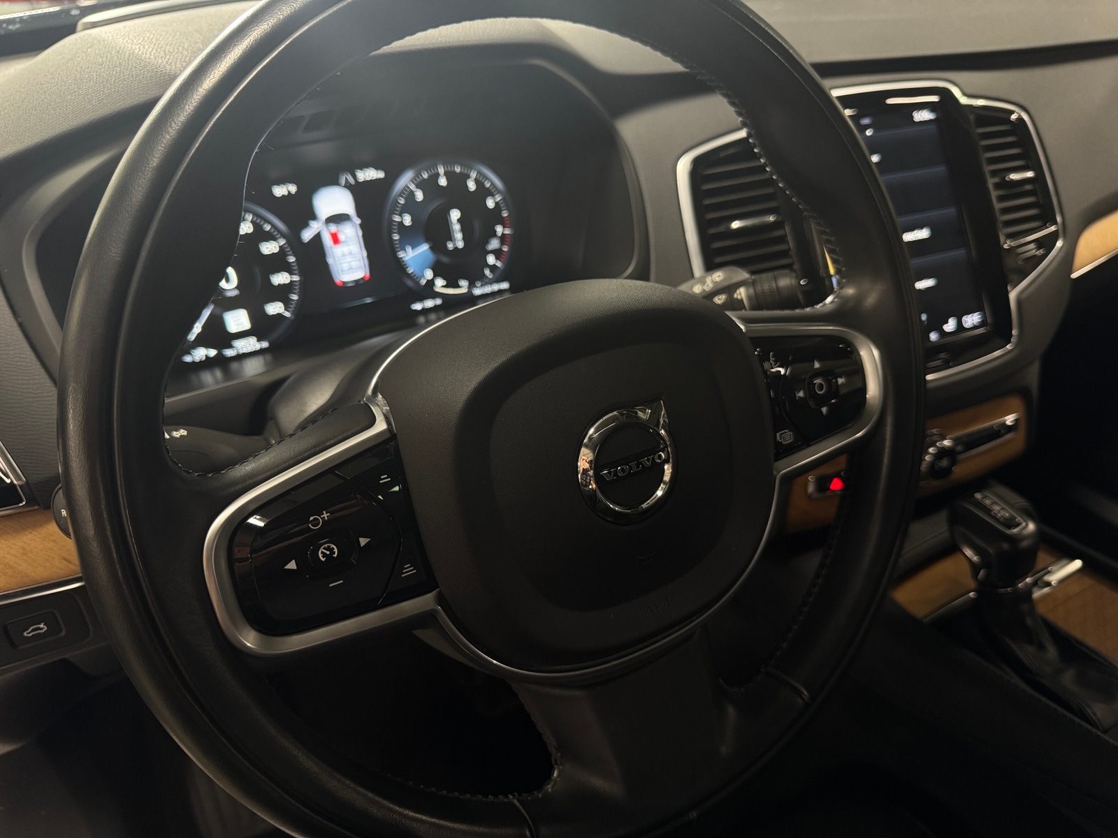 Thumbnail: 2021 Volvo XC90 - 4