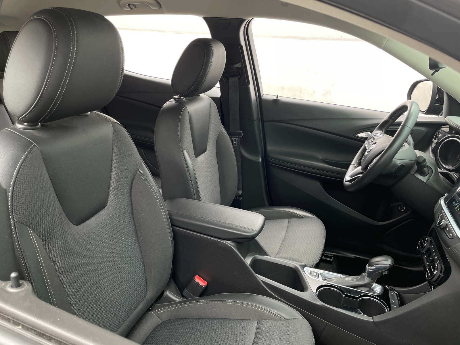 Thumbnail: 2022 Buick Encore GX - 2