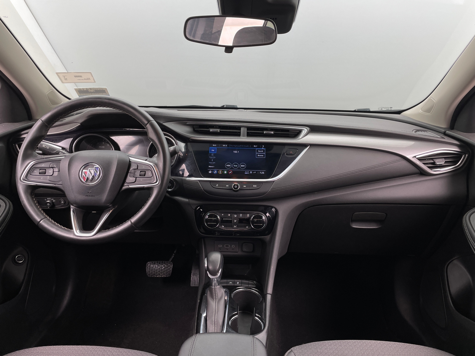 Thumbnail: 2022 Buick Encore GX - 3