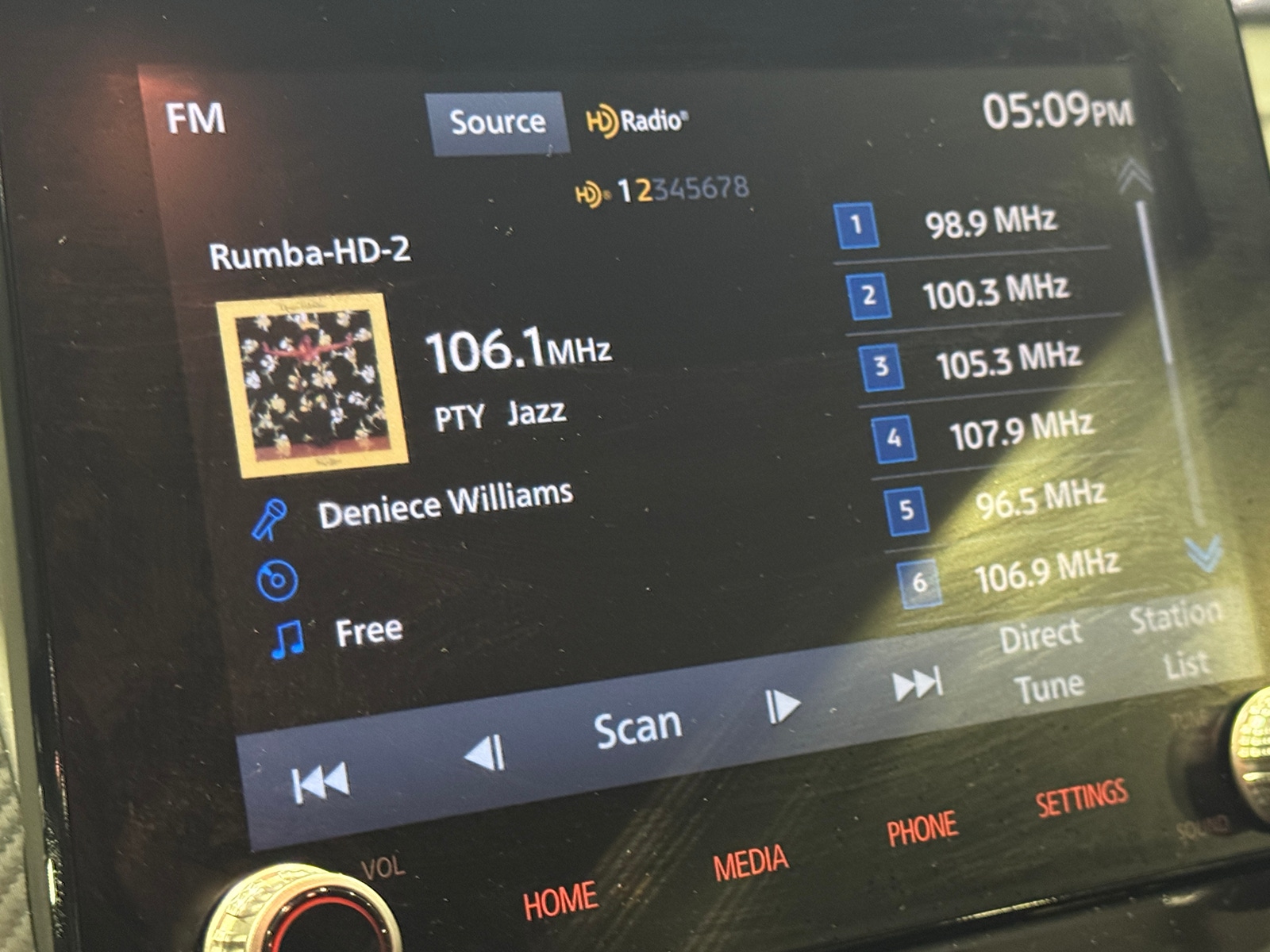 Thumbnail: 2024 Mitsubishi Eclipse Cross - 4