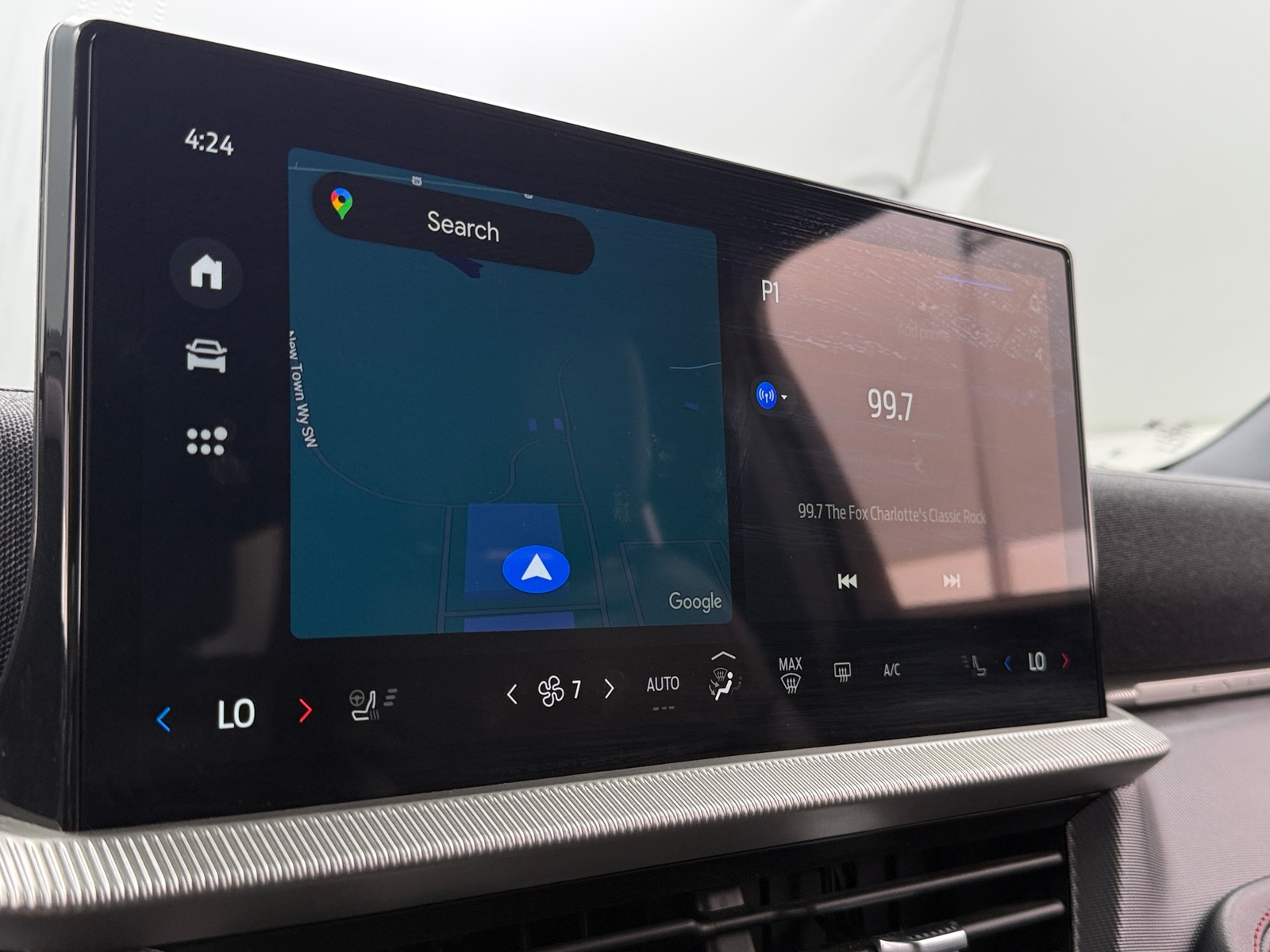 Thumbnail: 2025 Ford Explorer - 4