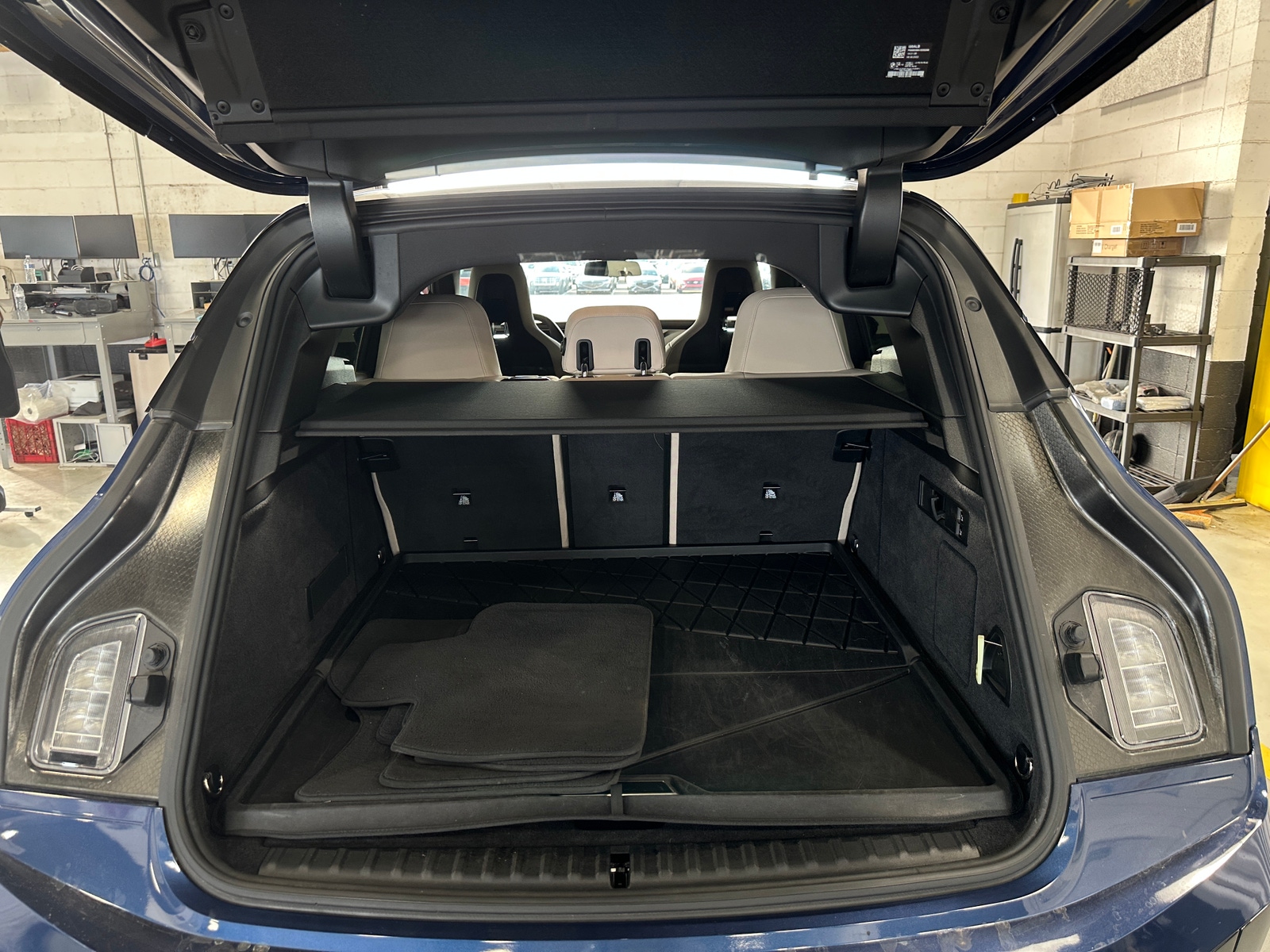 Thumbnail: 2024 BMW iX - 6