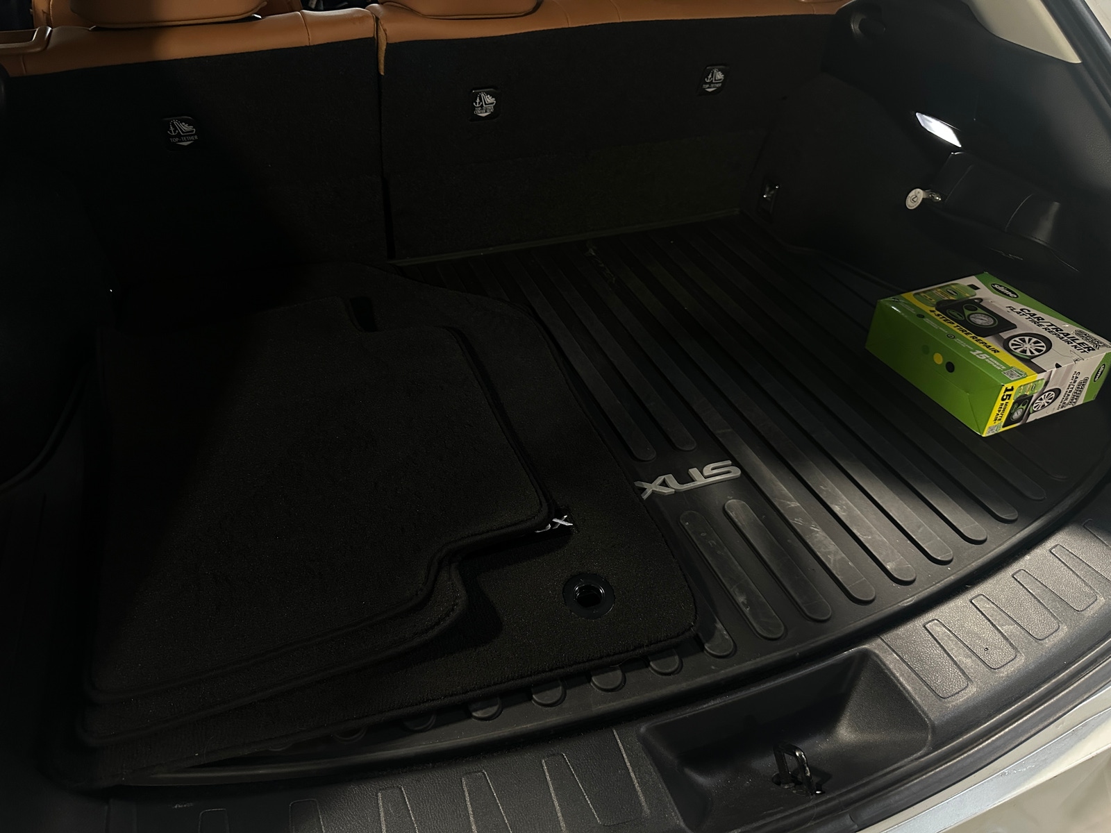 Thumbnail: 2019 Lexus UX - 6