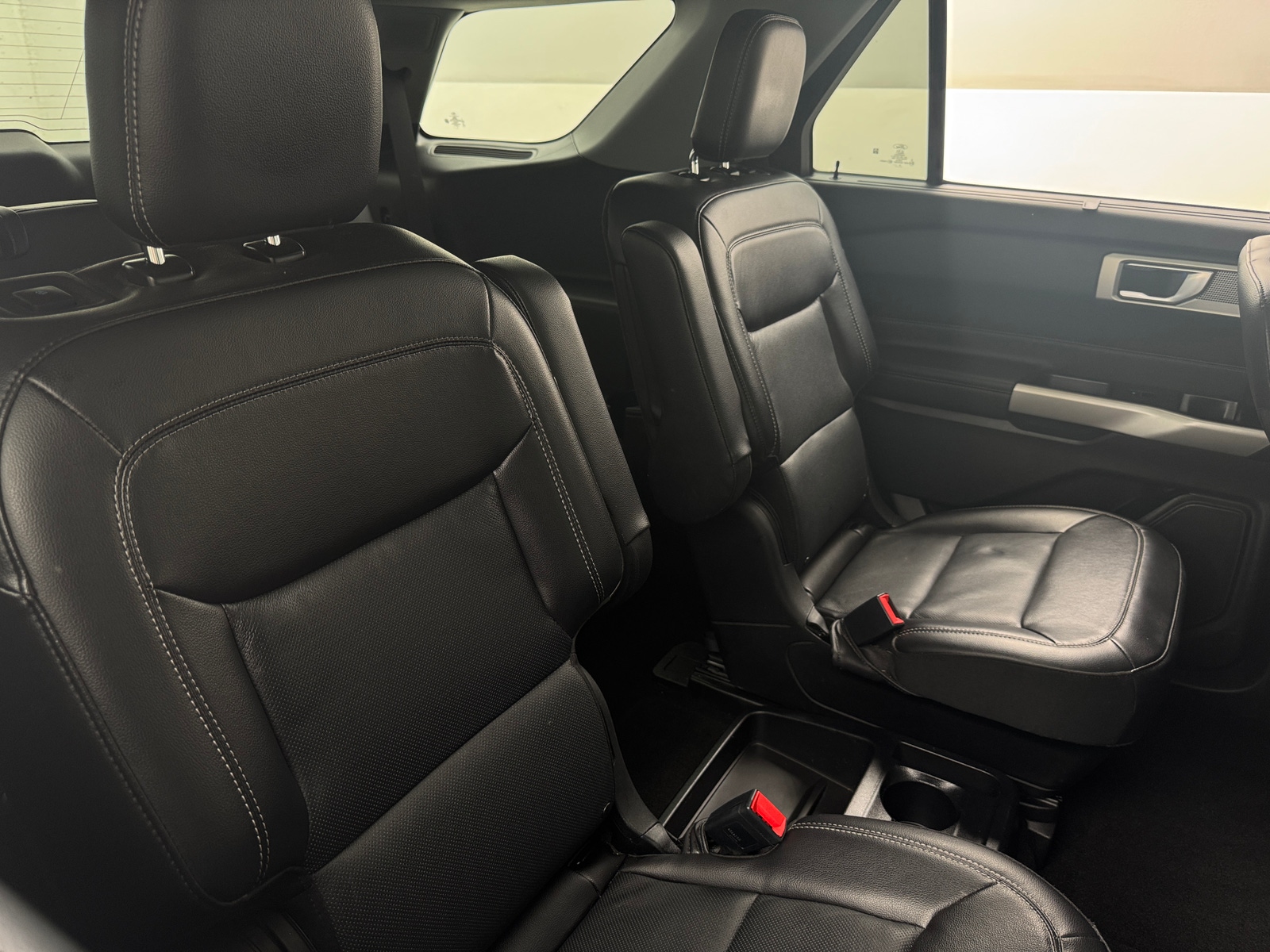 Thumbnail: 2021 Ford Explorer - 5