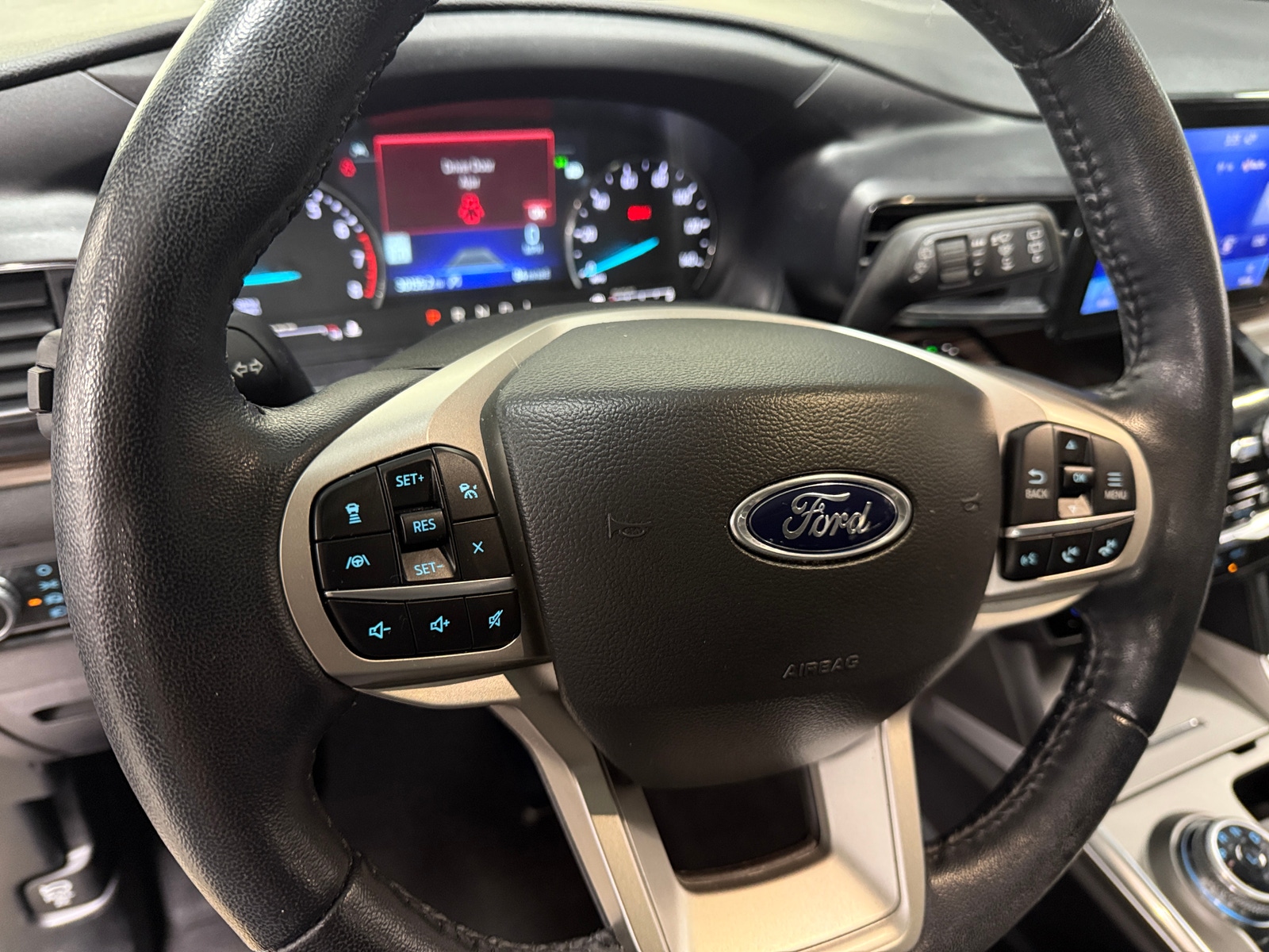 Thumbnail: 2021 Ford Explorer - 4