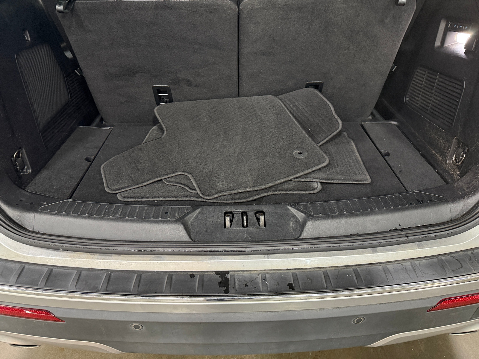 Thumbnail: 2021 Ford Explorer - 6