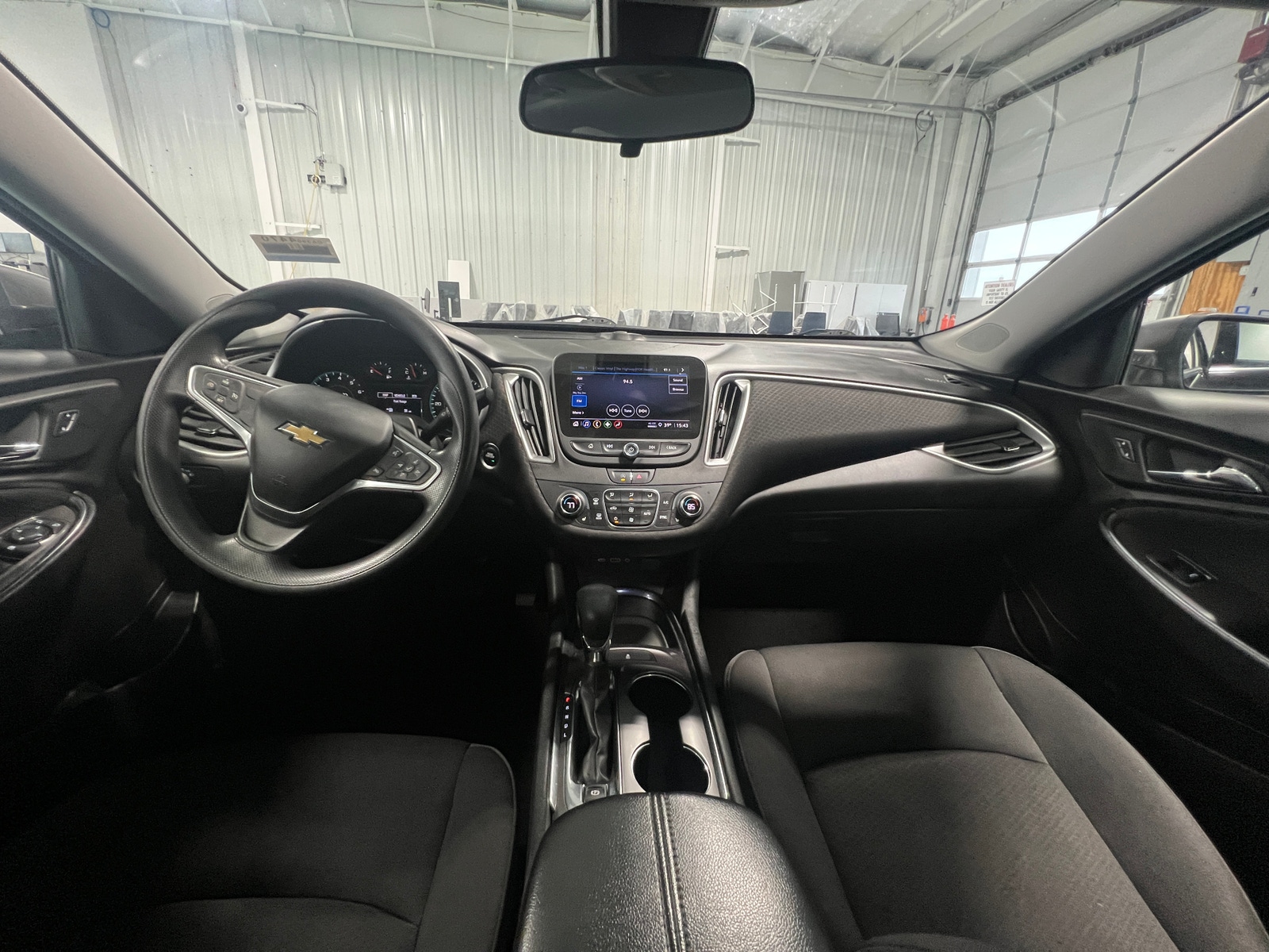 Thumbnail: 2022 Chevrolet Malibu - 3