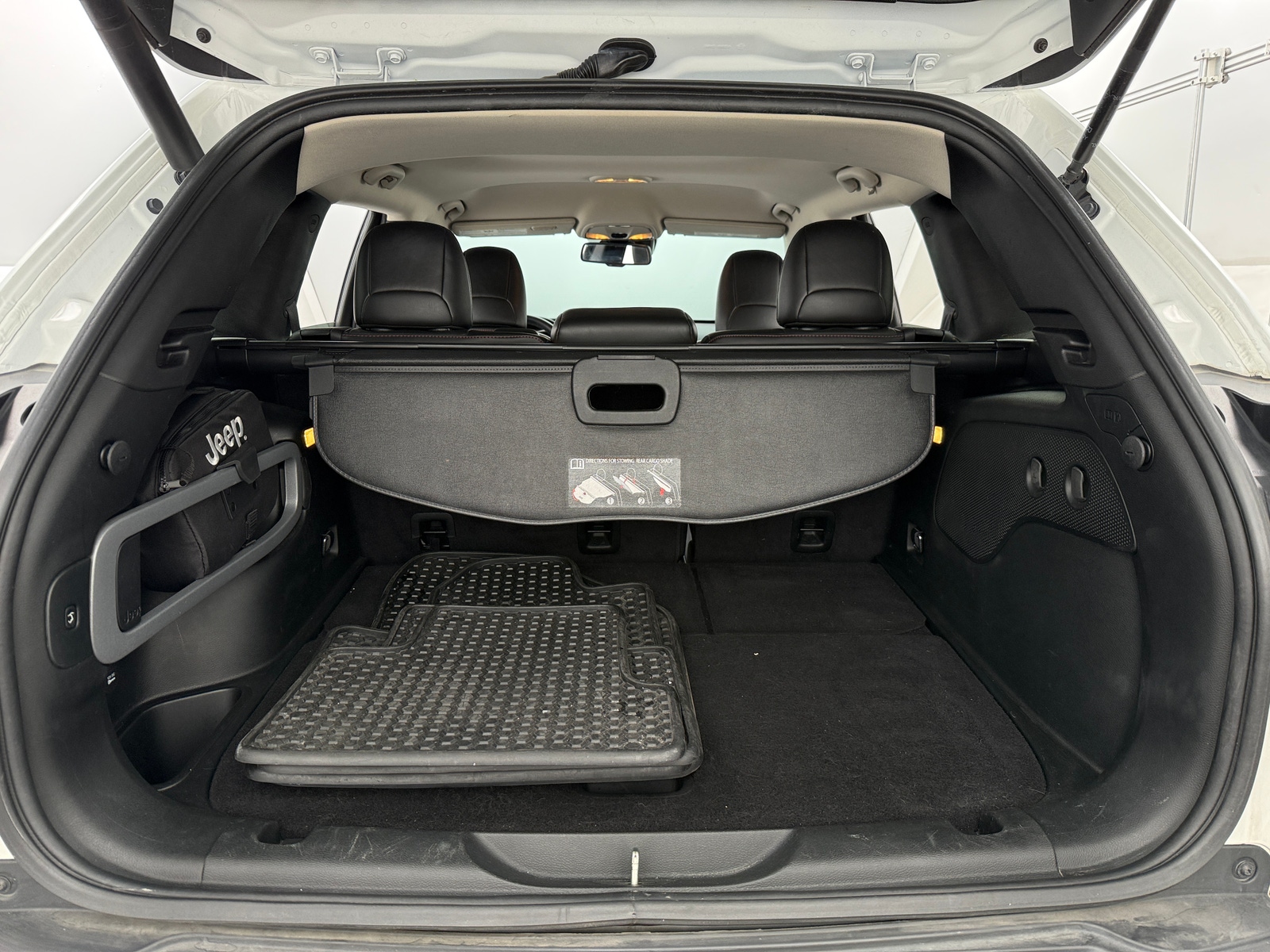 Thumbnail: 2017 Jeep Cherokee - 6