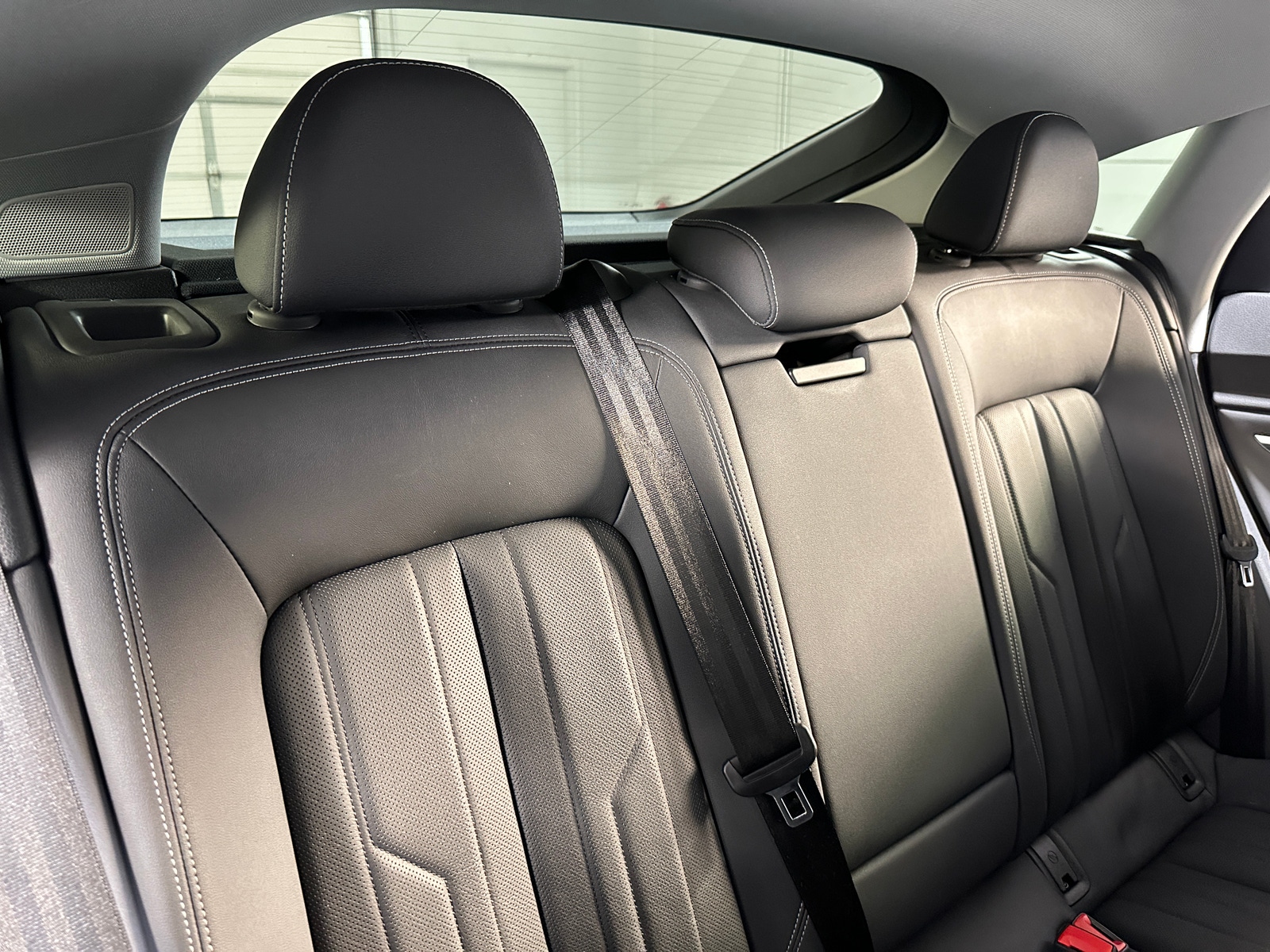 Thumbnail: 2021 Audi e-tron S - 5