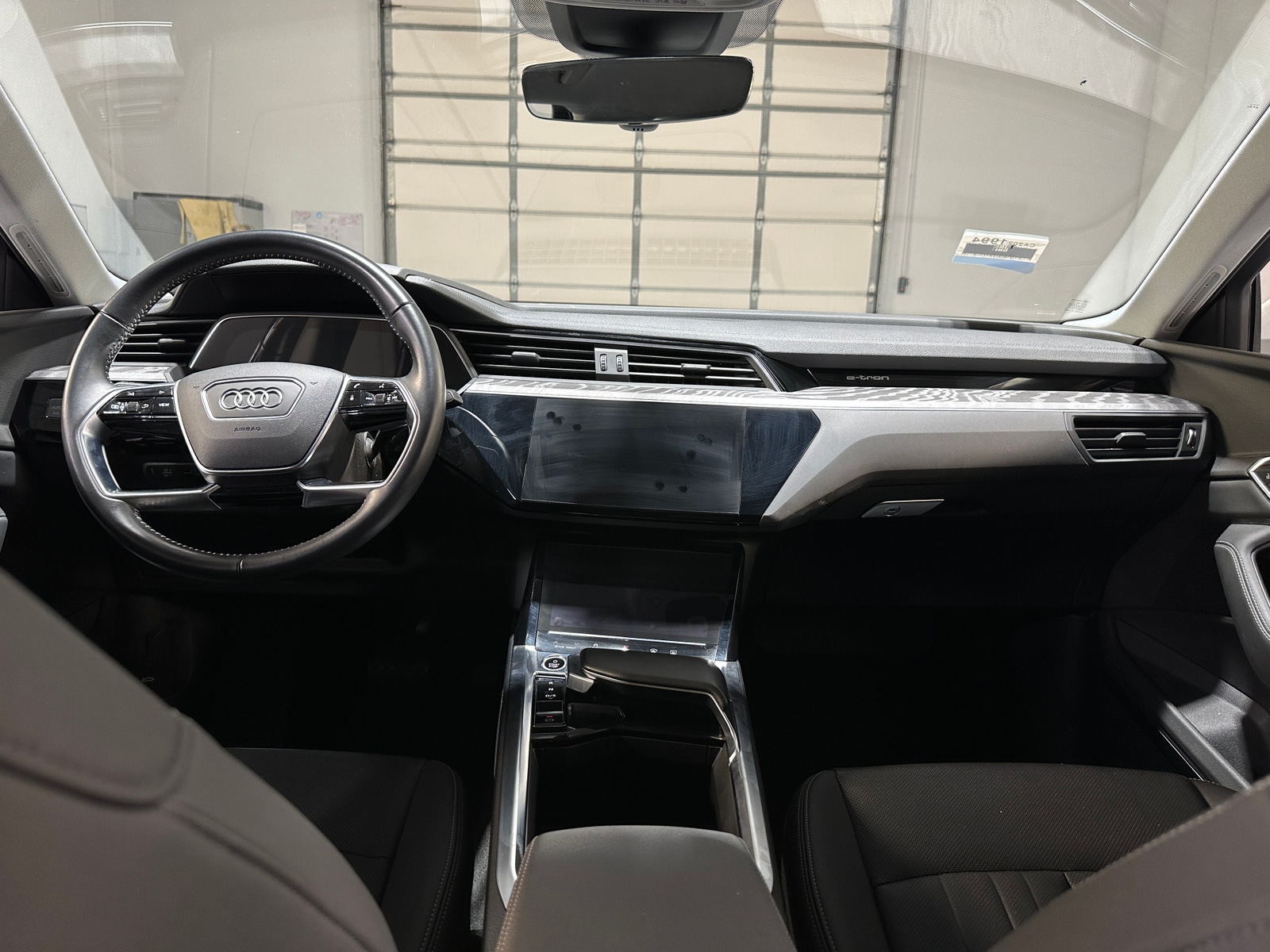 Thumbnail: 2021 Audi e-tron S - 2