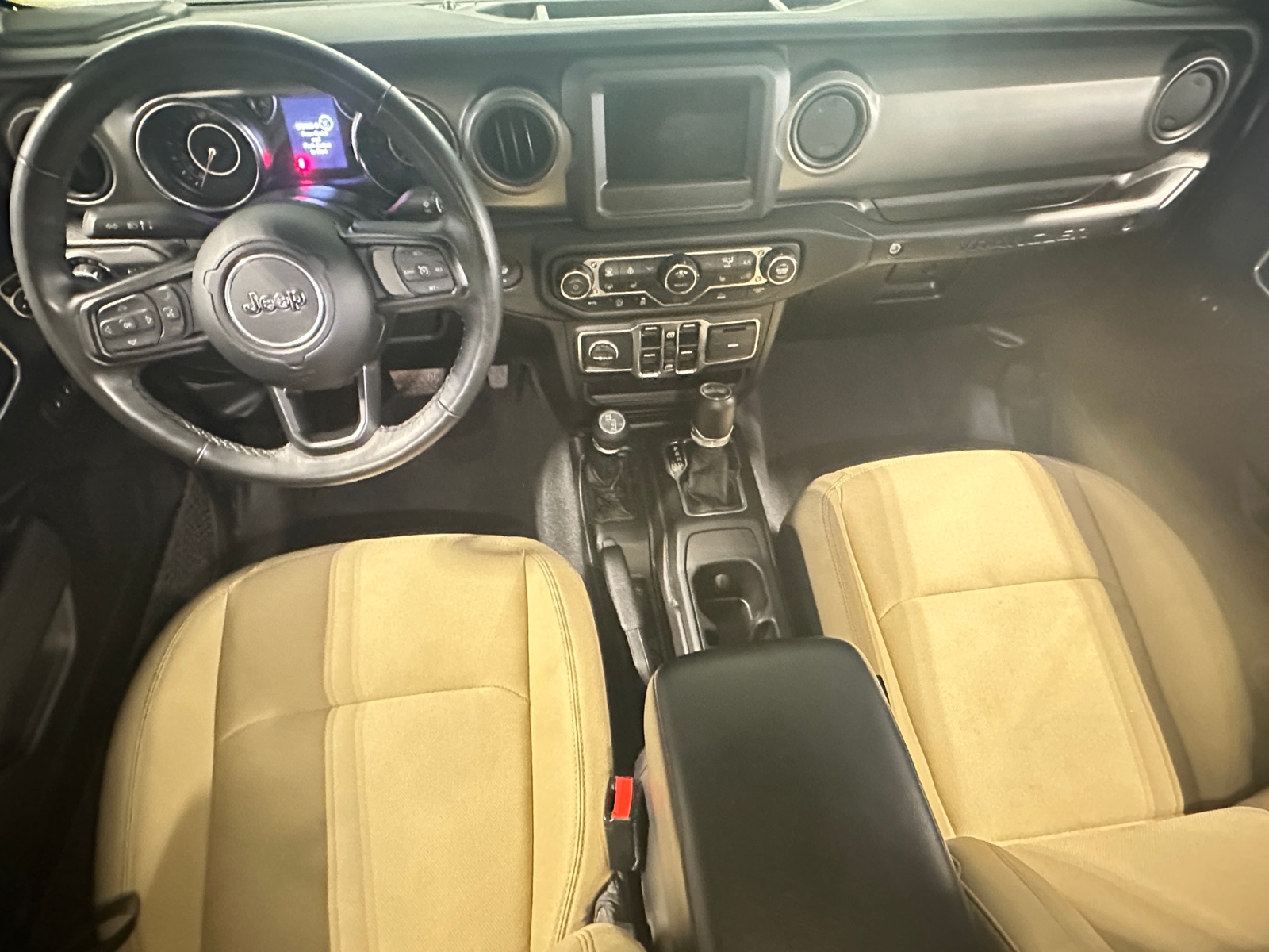 Thumbnail: 2022 Jeep Wrangler - 3